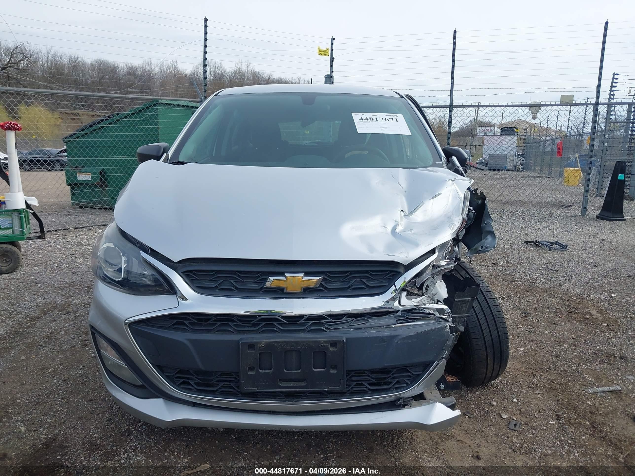 2019 Chevrolet Spark Ls Cvt Silver vin: KL8CB6SA2KC742068