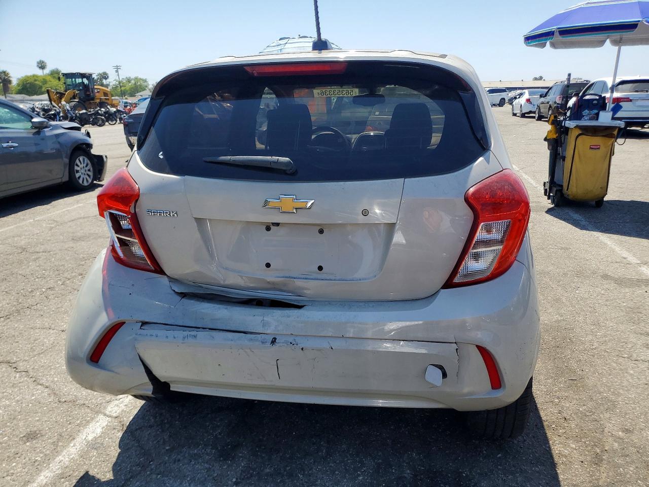 2017 Chevrolet Spark Ls Cream vin: KL8CB6SA3HC840177