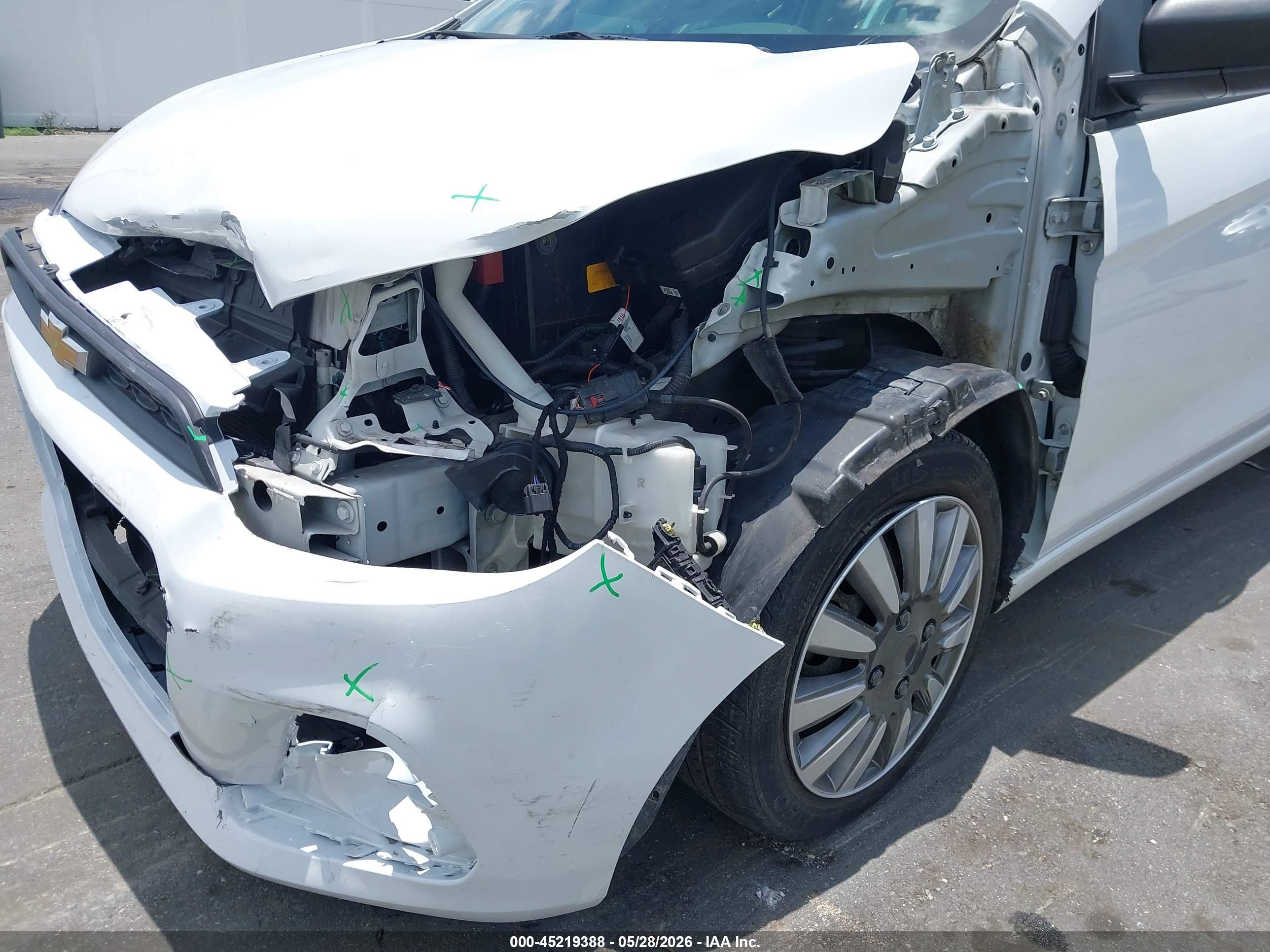 2017 Chevrolet Spark Ls Cvt White vin: KL8CB6SA4HC741321