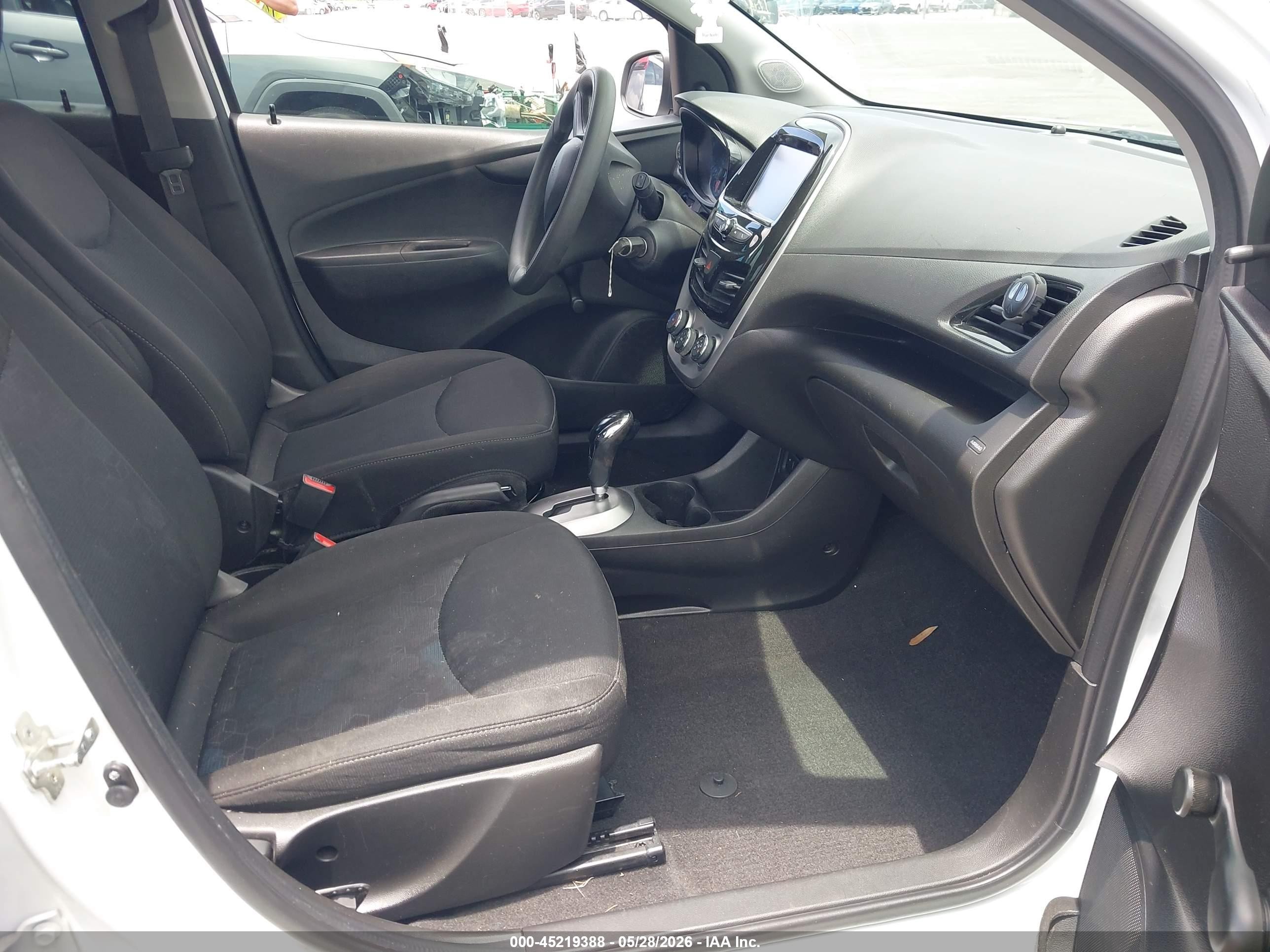 2017 Chevrolet Spark Ls Cvt White vin: KL8CB6SA4HC741321