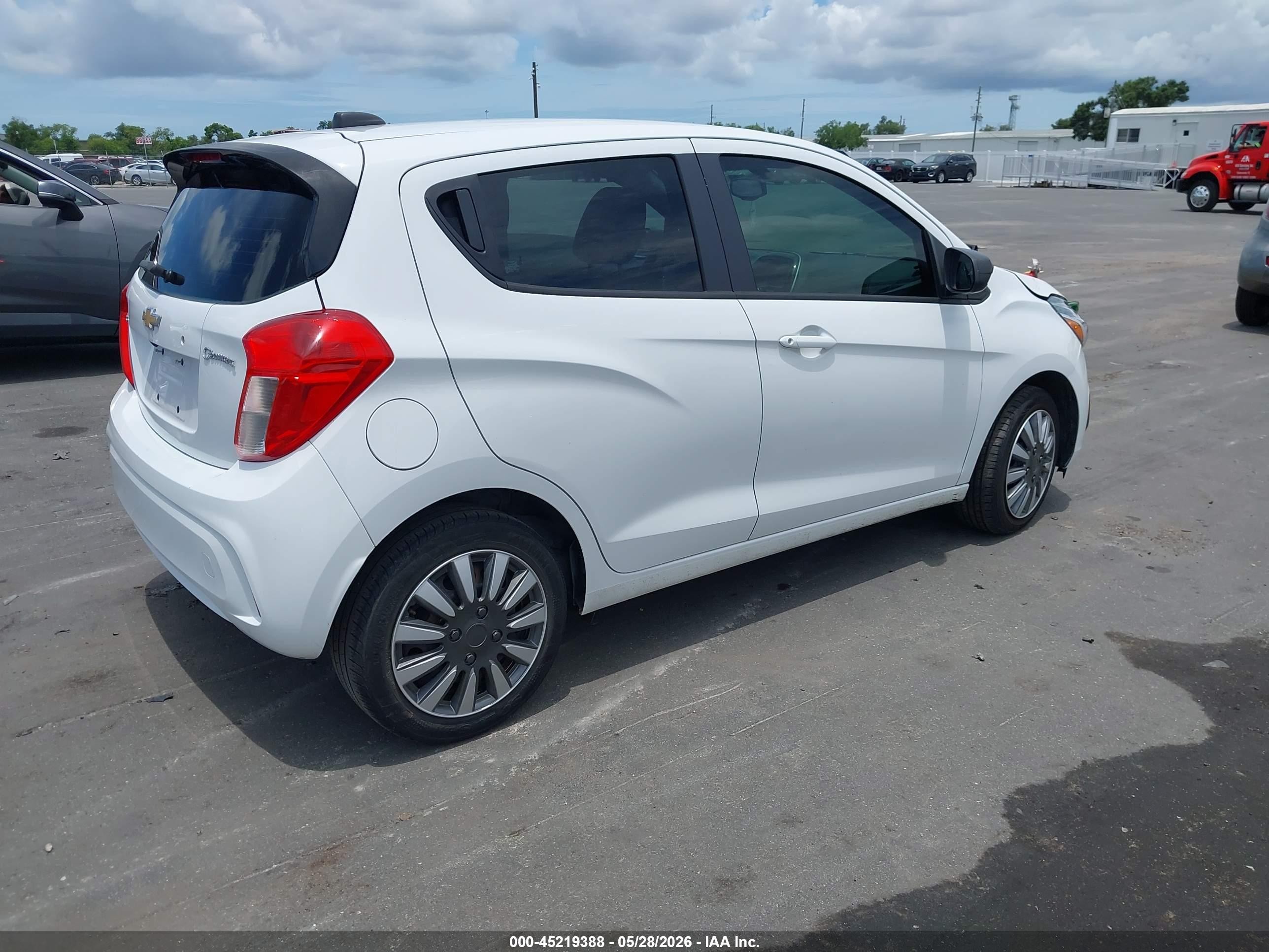 2017 Chevrolet Spark Ls Cvt White vin: KL8CB6SA4HC741321