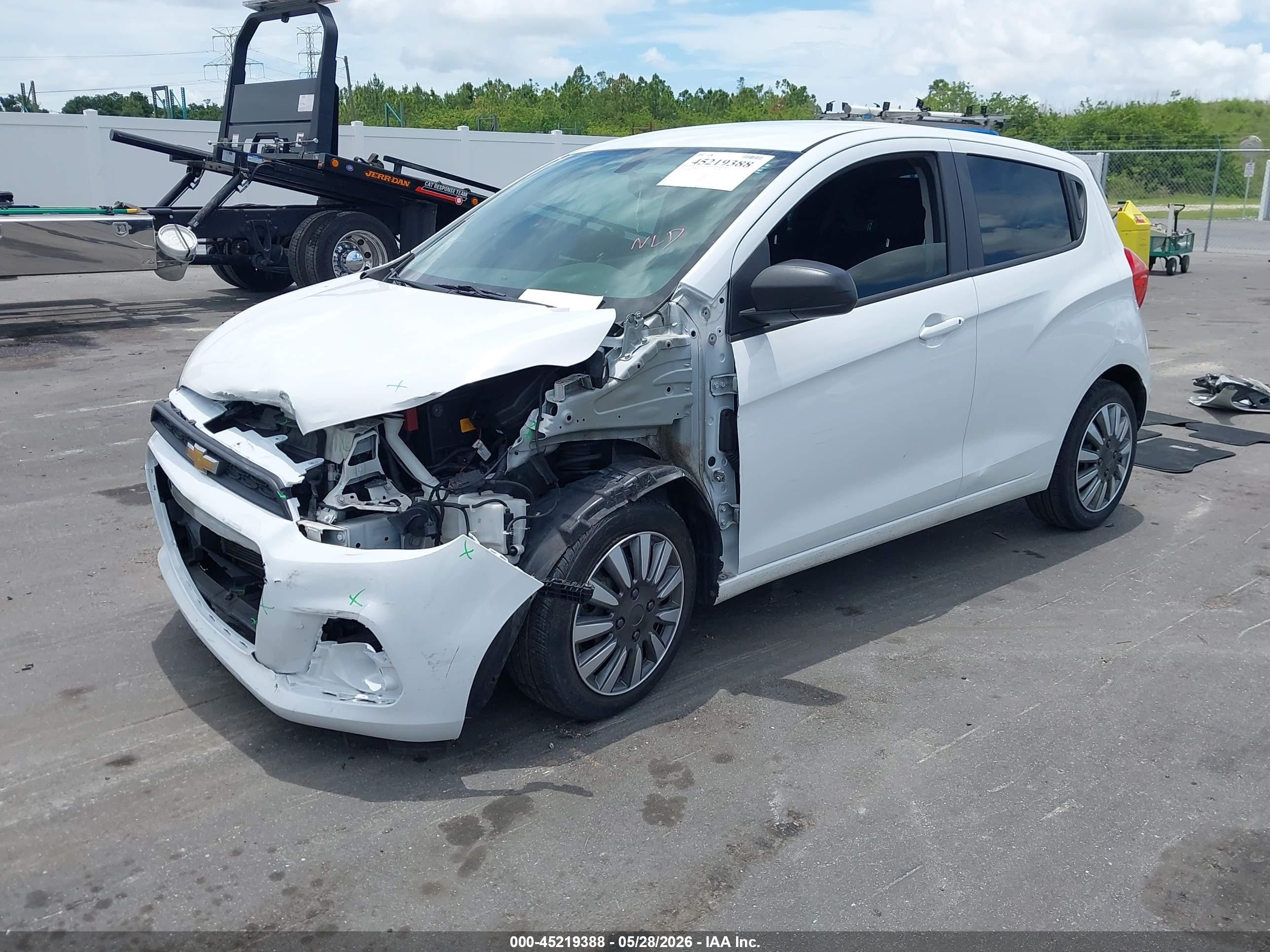 2017 Chevrolet Spark Ls Cvt White vin: KL8CB6SA4HC741321