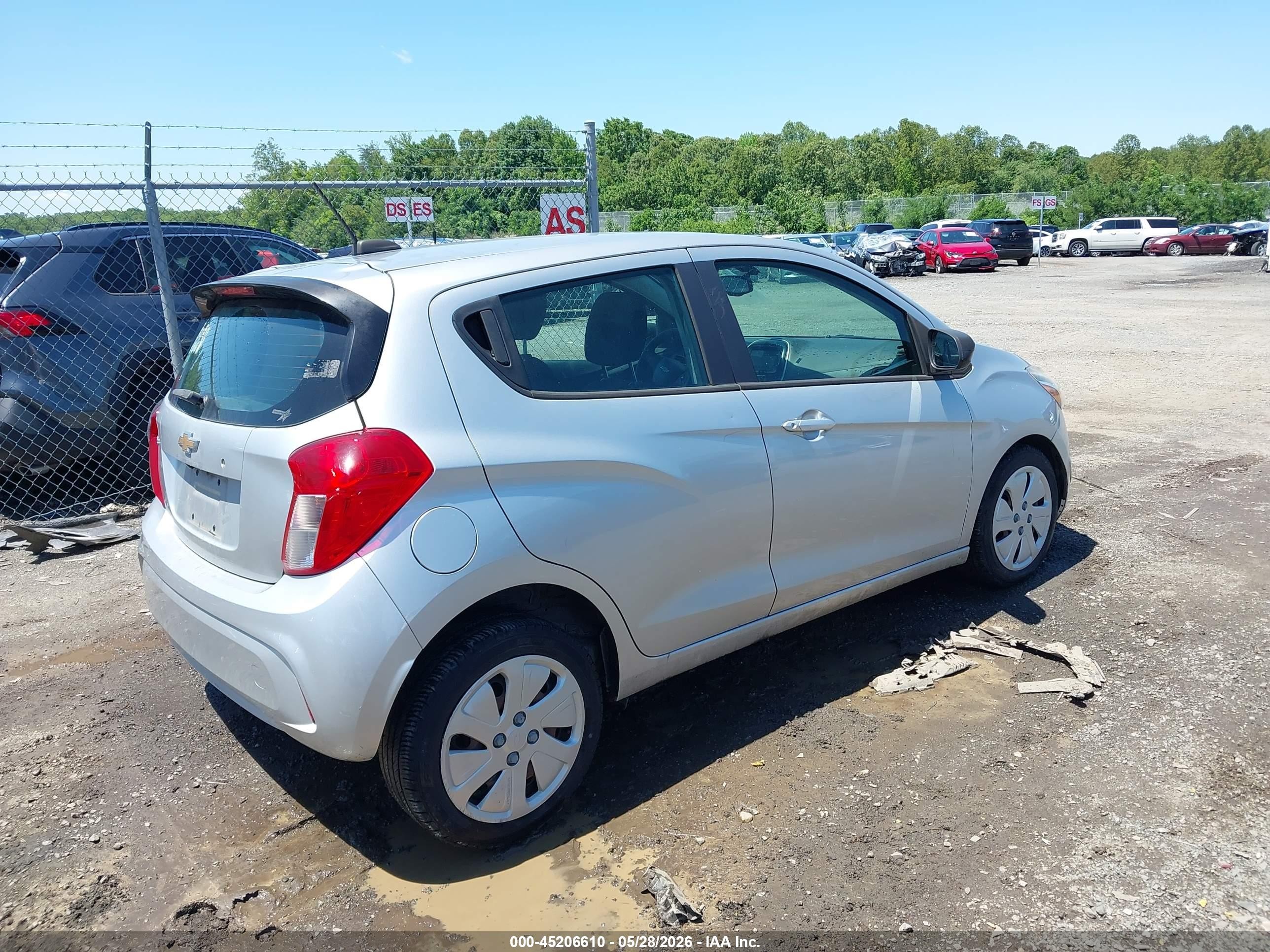 2017 Chevrolet Spark Ls Cvt Silver vin: KL8CB6SA7HC744584