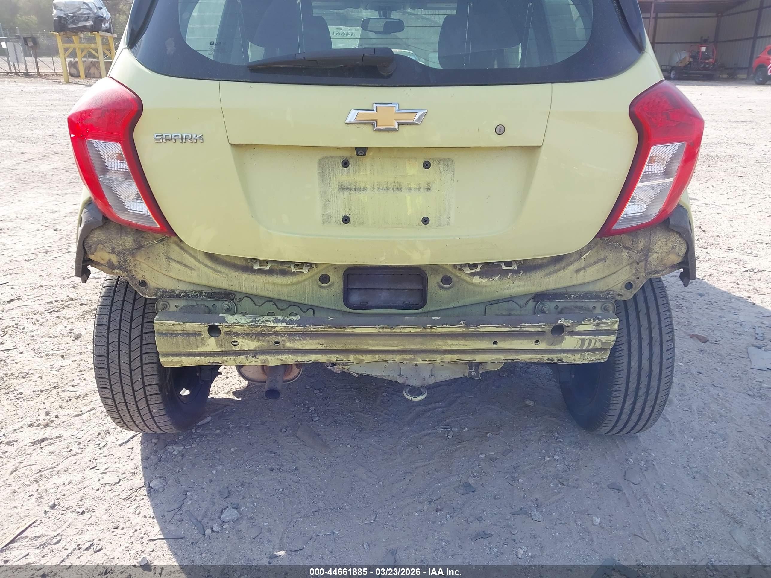 2018 Chevrolet Spark Ls Cvt Yellow vin: KL8CB6SA9JC471699