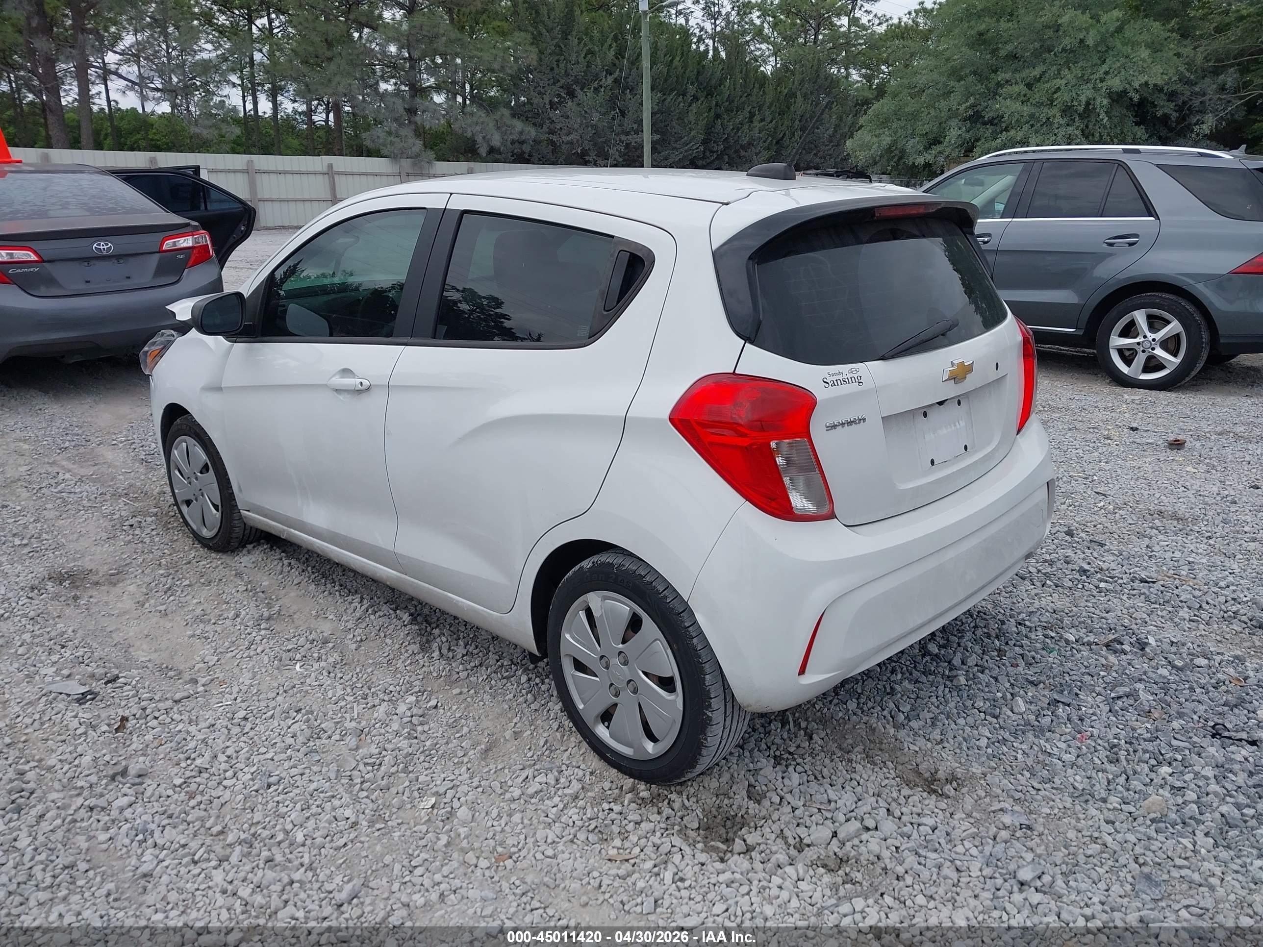 2017 Chevrolet Spark Ls Cvt White vin: KL8CB6SAXHC808259
