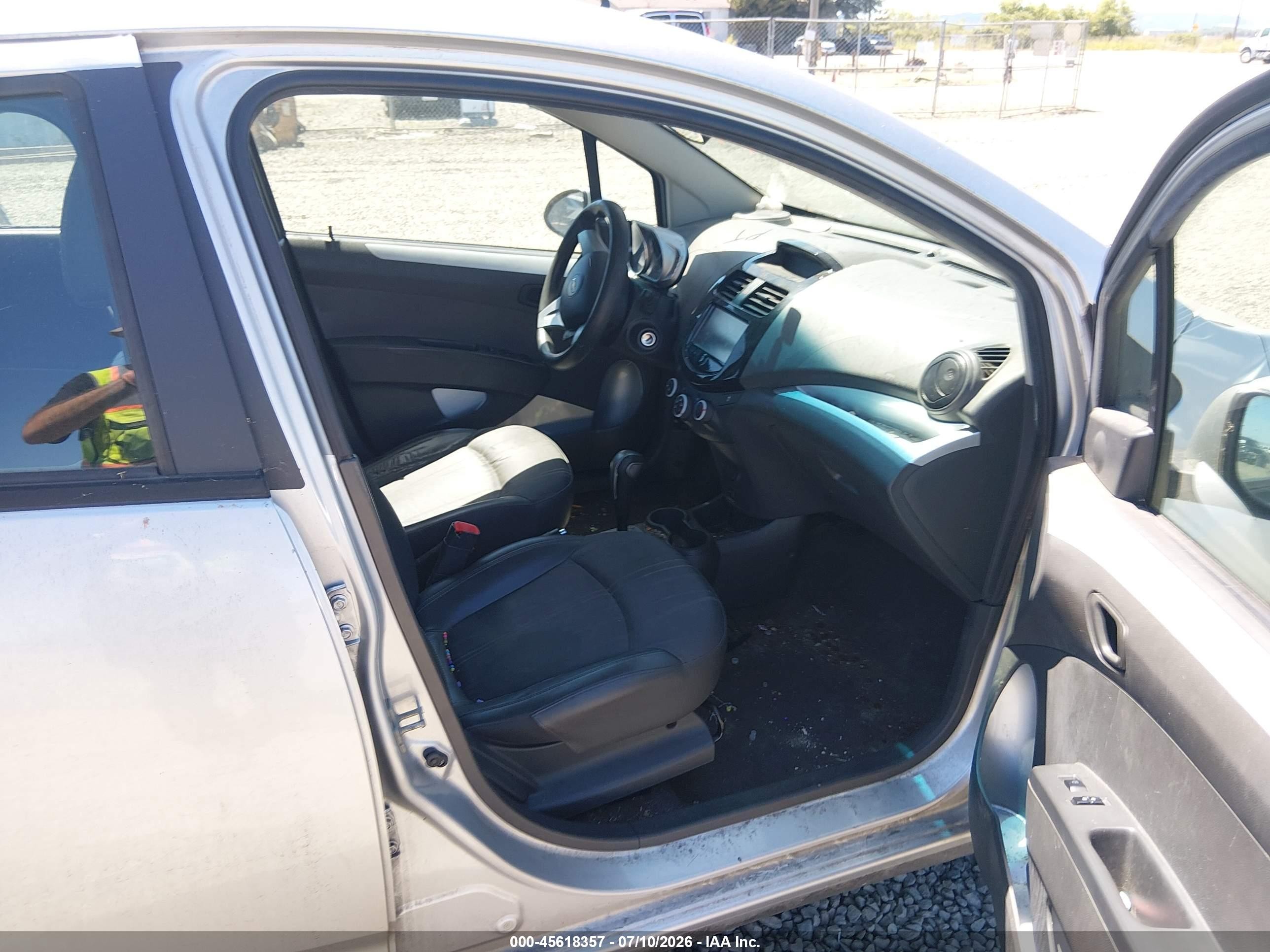 2014 Chevrolet Spark 1lt Auto Серебряный vin: KL8CD6S90EC560812