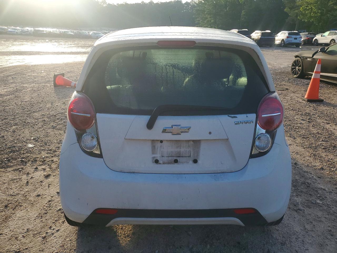 2014 Chevrolet Spark 1lt White vin: KL8CD6S91EC533392