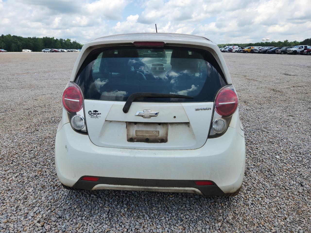 2013 Chevrolet Spark 1lt White vin: KL8CD6S93DC543372
