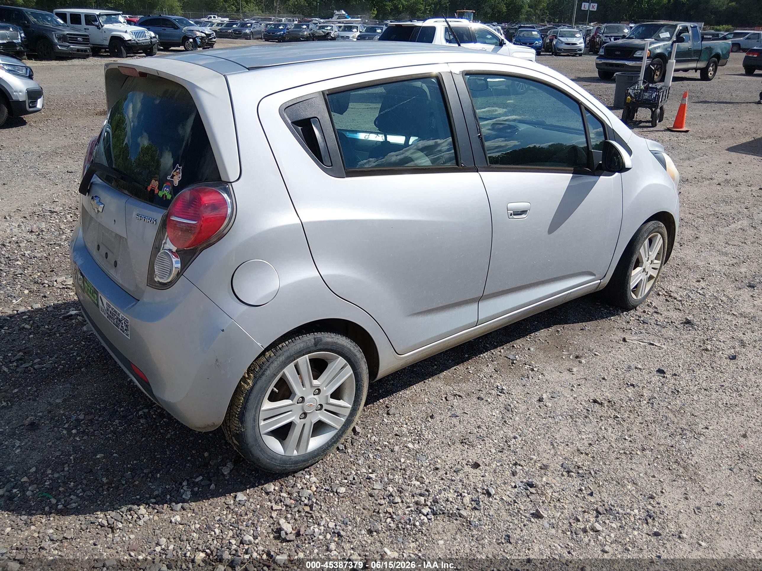 2015 Chevrolet Spark 1lt Cvt Silver vin: KL8CD6S93FC732011