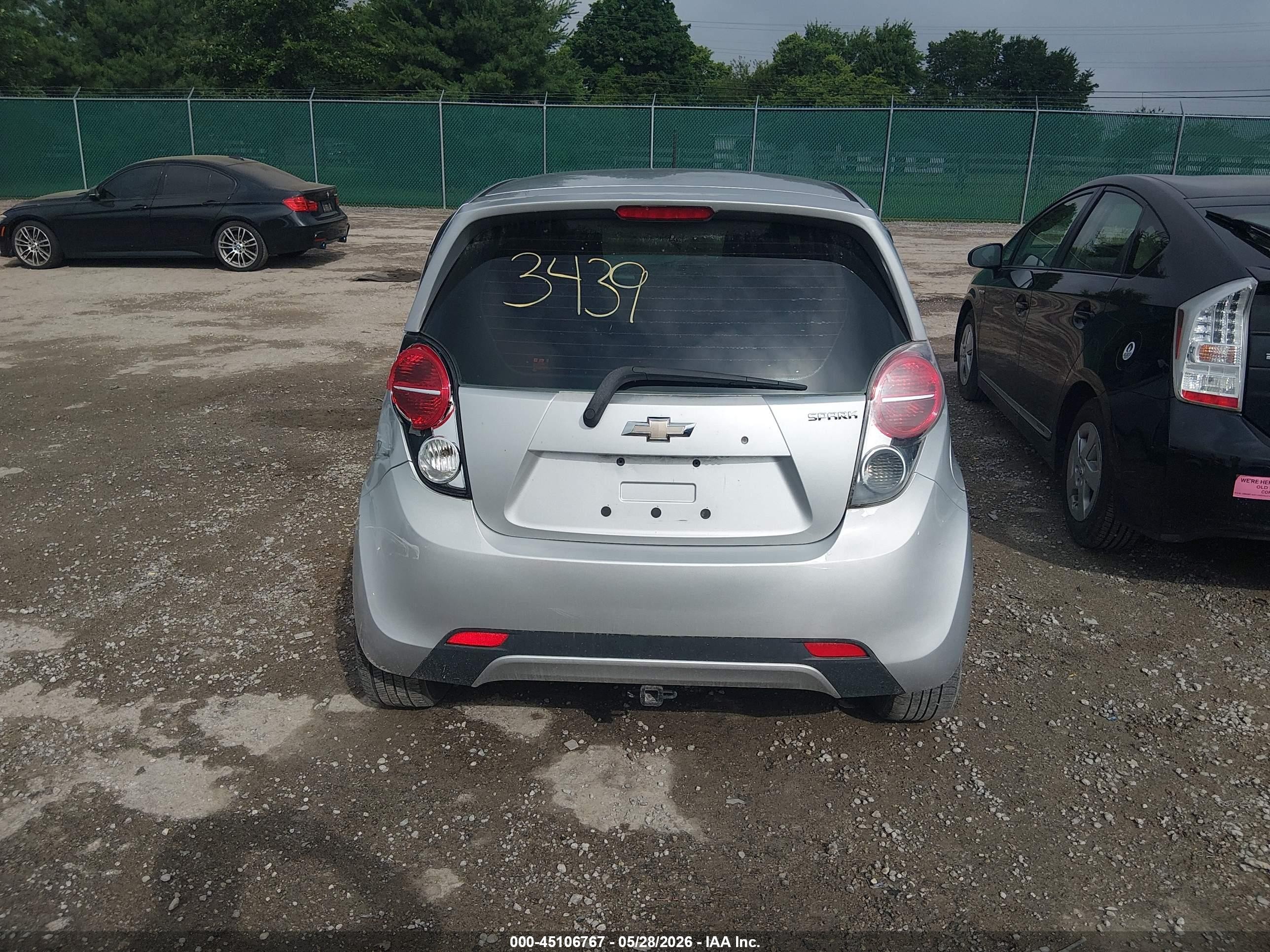 2015 Chevrolet Spark 1lt Cvt Silver vin: KL8CD6S93FC753439