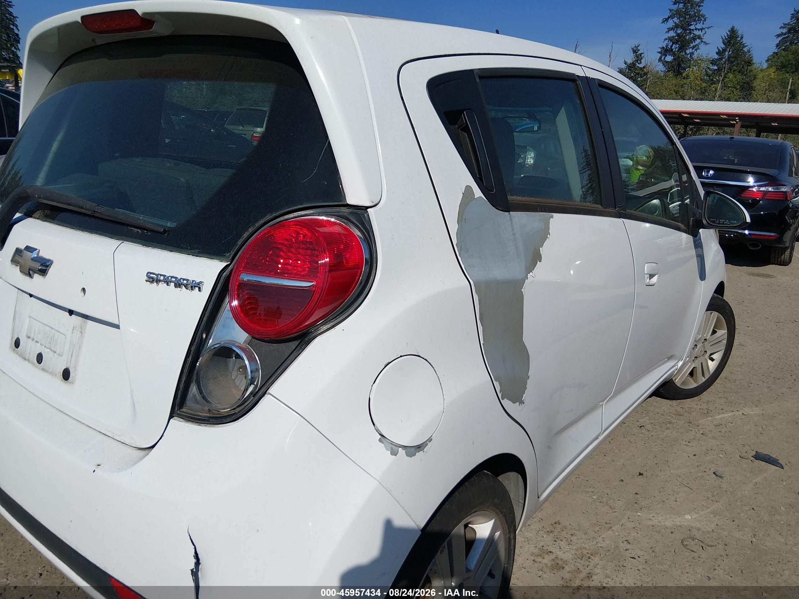 2013 Chevrolet Spark 1lt Auto White vin: KL8CD6S94DC592192