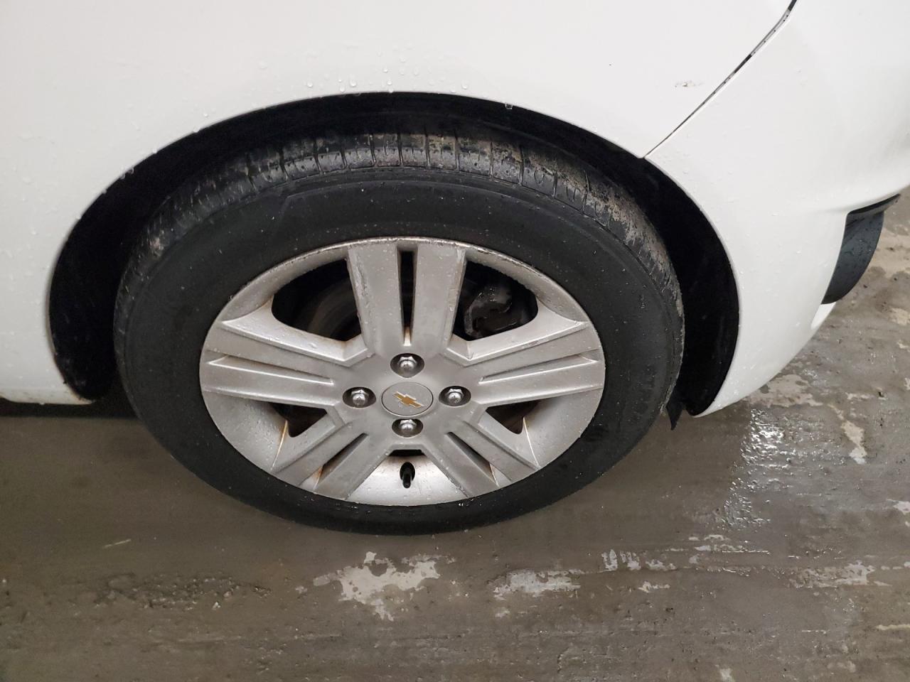 2014 Chevrolet Spark 1lt White vin: KL8CD6S94EC554060 Damage: Right Front Wheel, Curb Rash, > 12 Inches