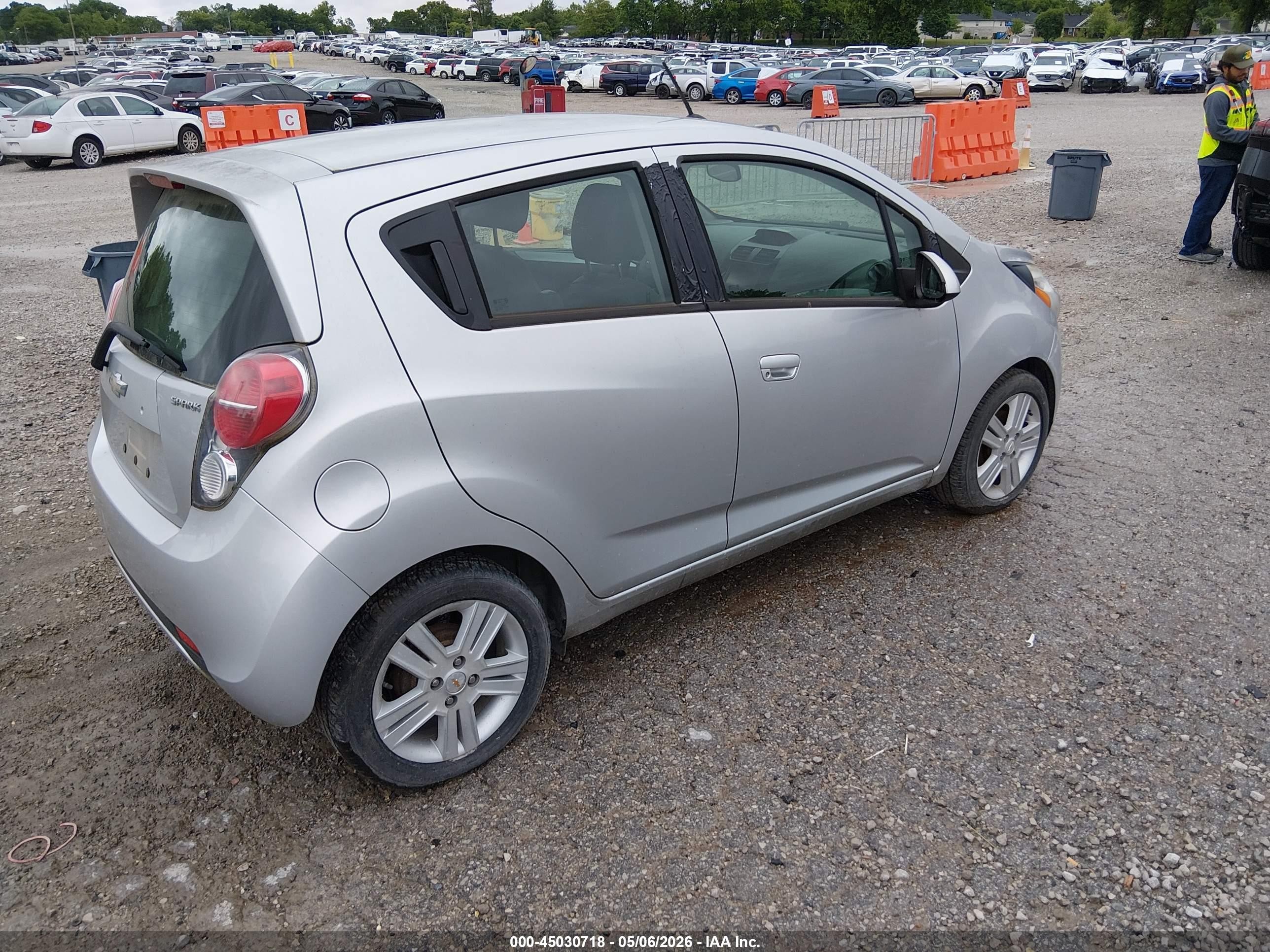 2015 Chevrolet Spark 1lt Cvt Gray vin: KL8CD6S94FC793402