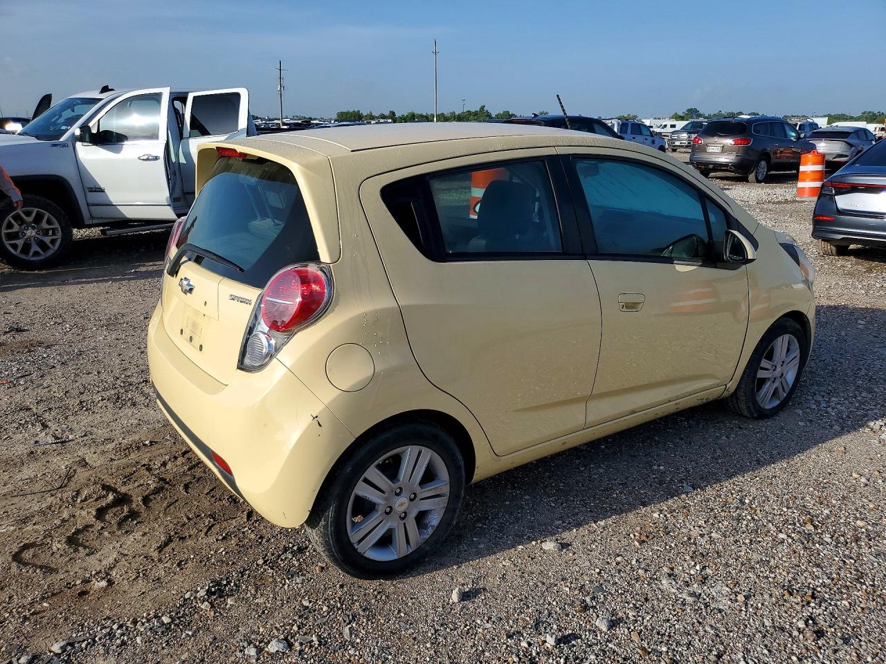 2014 Chevrolet Spark 1lt Cream vin: KL8CD6S95EC408685