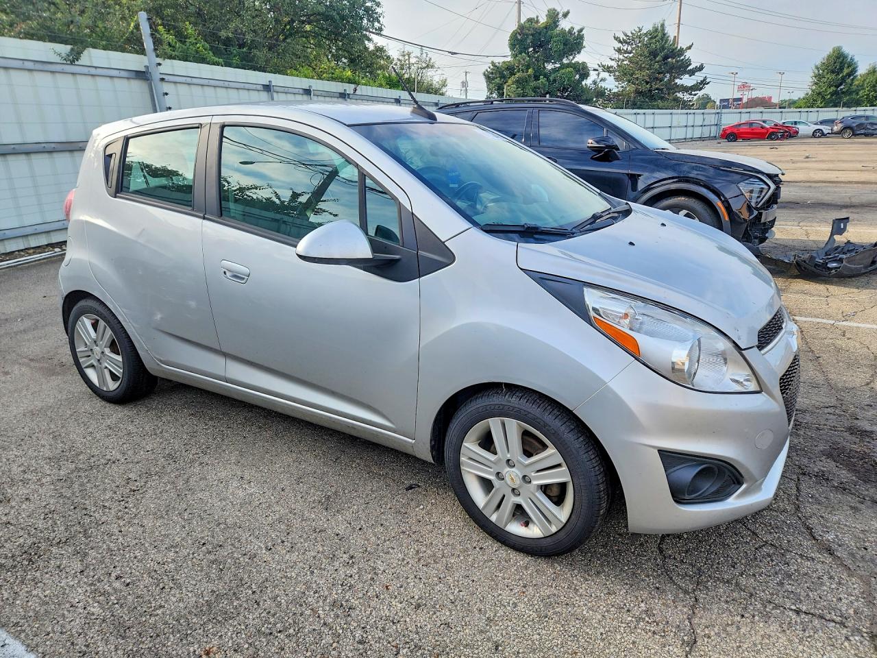 2014 Chevrolet Spark 1lt Серебряный vin: KL8CD6S95EC412297