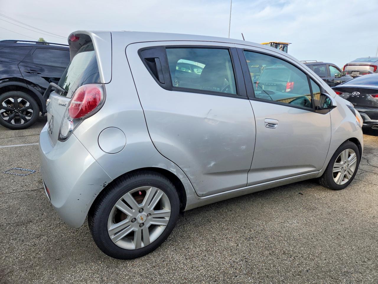 2014 Chevrolet Spark 1lt Серебряный vin: KL8CD6S95EC412297