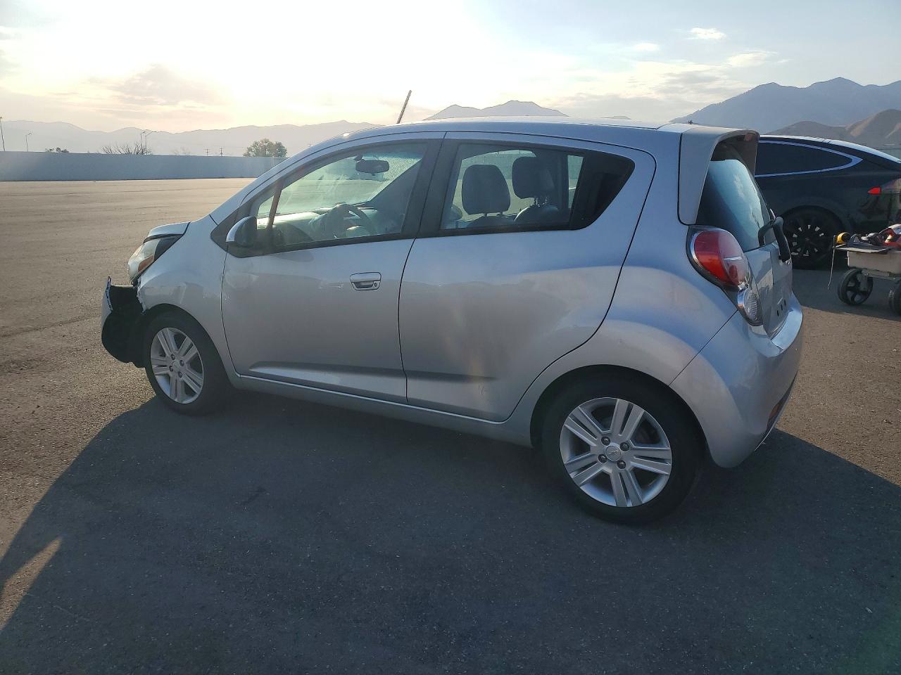 2015 Chevrolet Spark 1lt Silver vin: KL8CD6S95FC718840