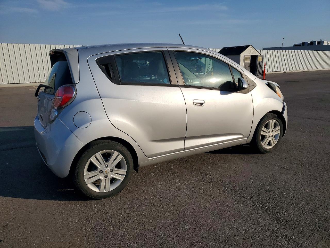 2015 Chevrolet Spark 1lt Silver vin: KL8CD6S95FC718840