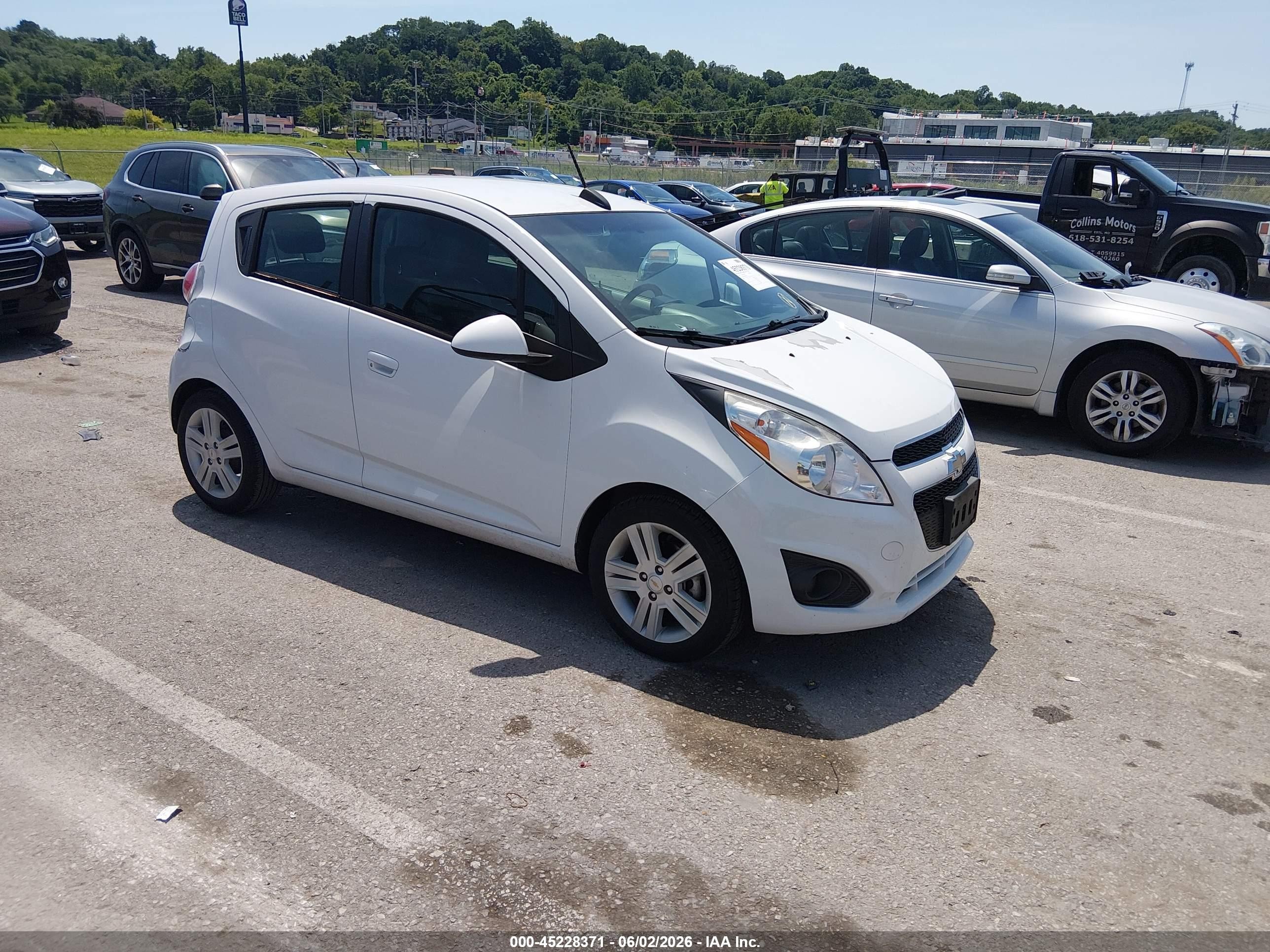 2015 Chevrolet Spark 1lt Cvt Белый vin: KL8CD6S95FC784529