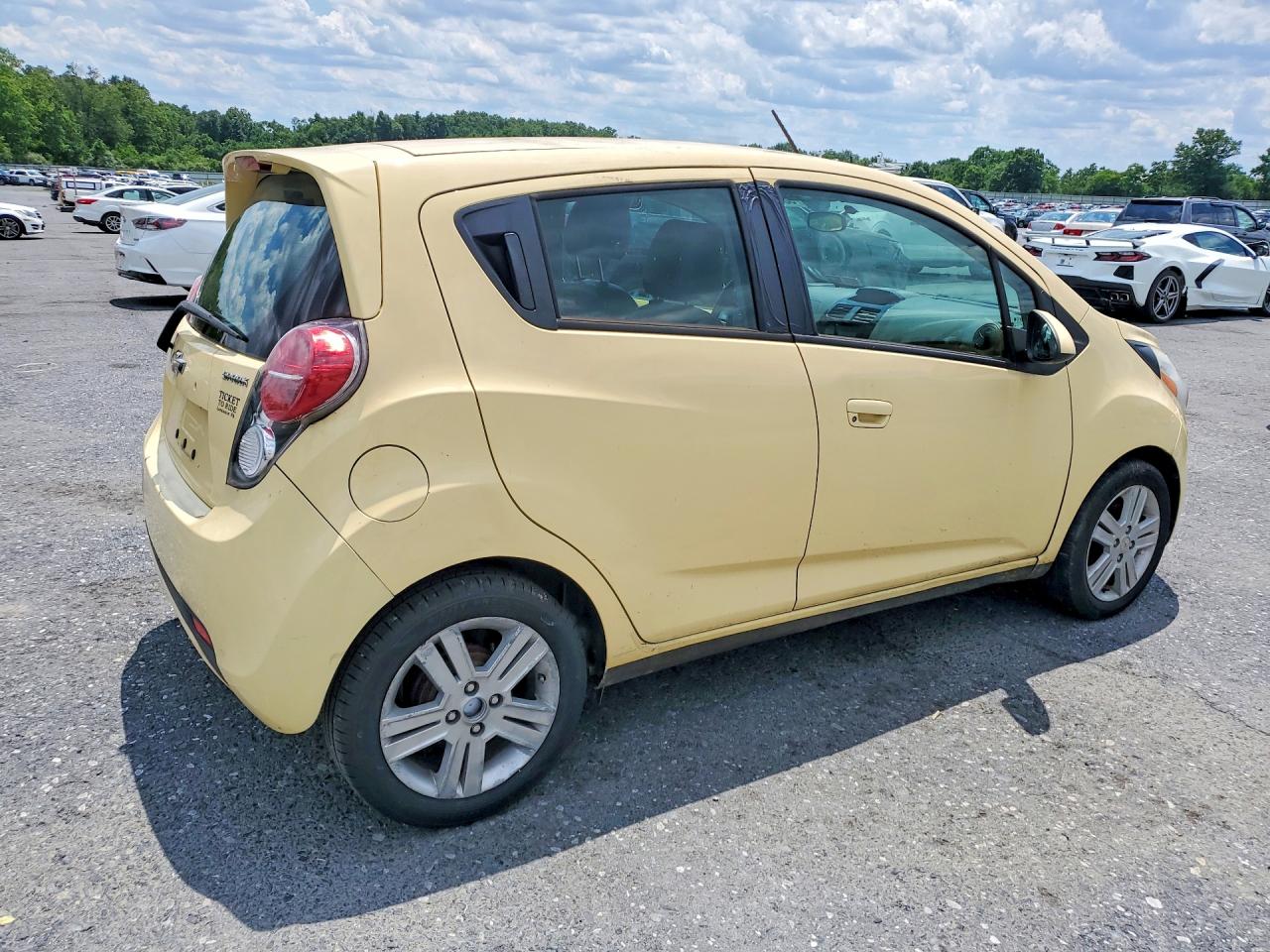 2014 Chevrolet Spark 1lt Yellow vin: KL8CD6S97EC536880