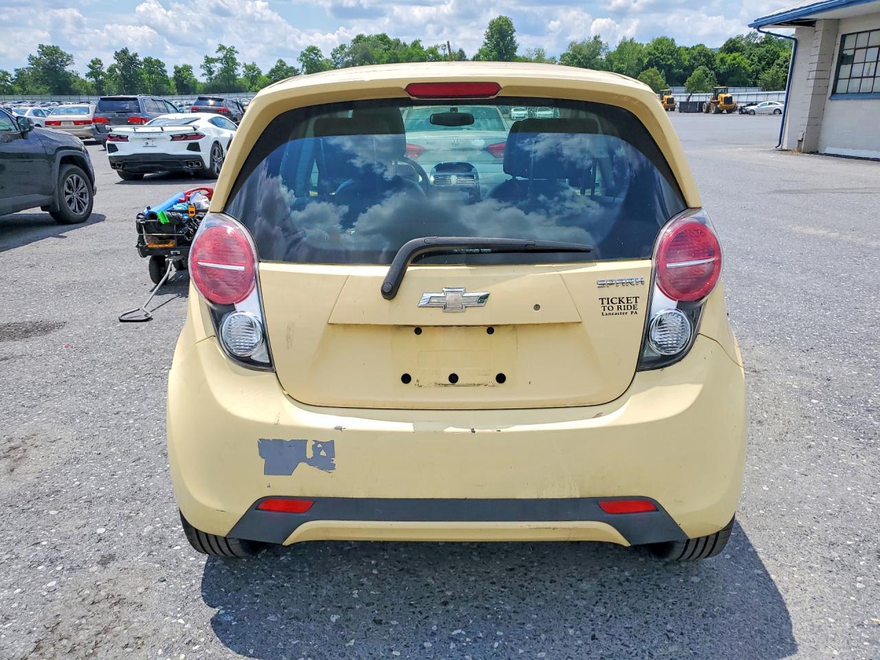 2014 Chevrolet Spark 1lt Yellow vin: KL8CD6S97EC536880