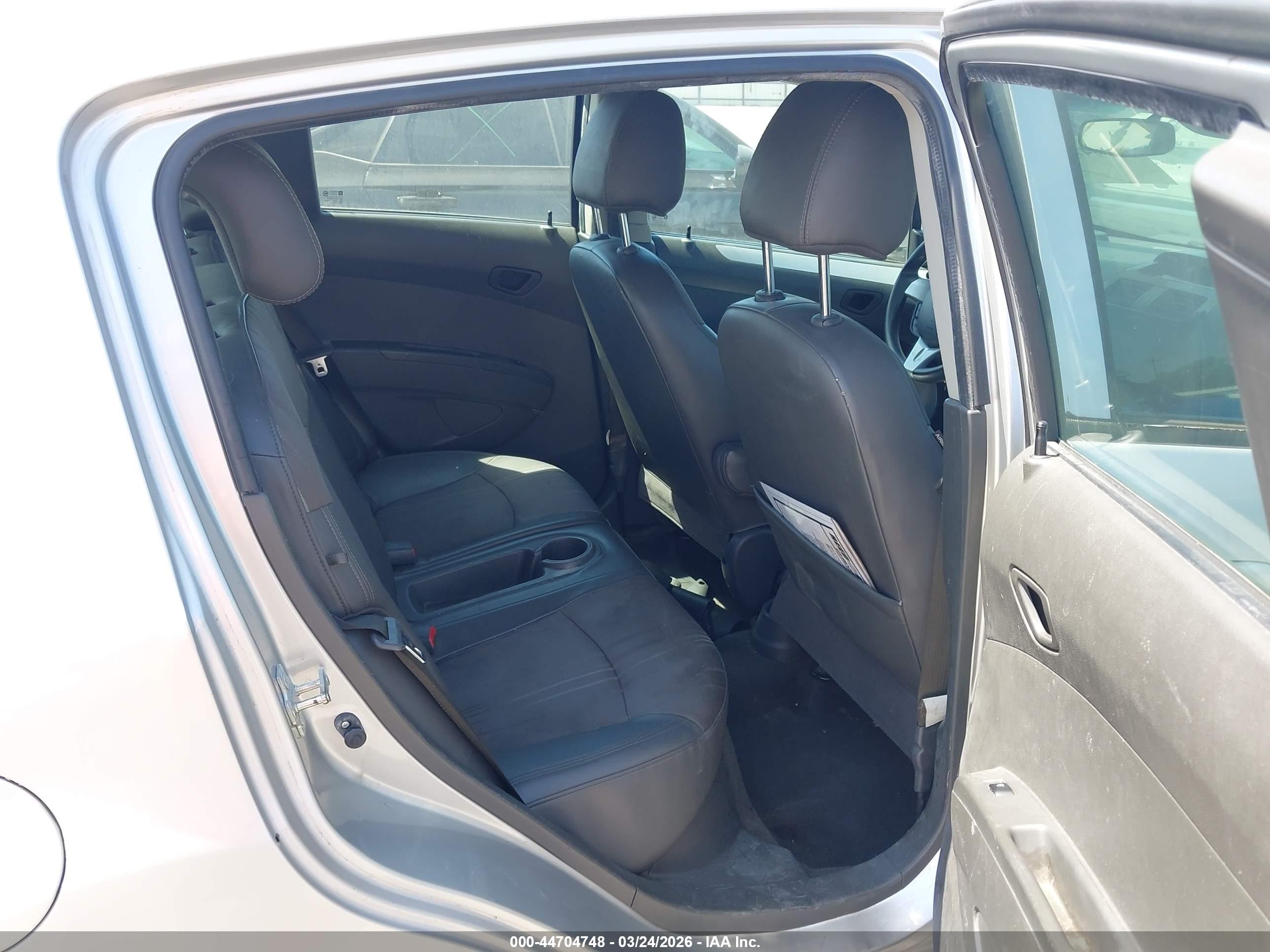2014 Chevrolet Spark 1lt Auto Серебряный vin: KL8CD6S9XEC513531