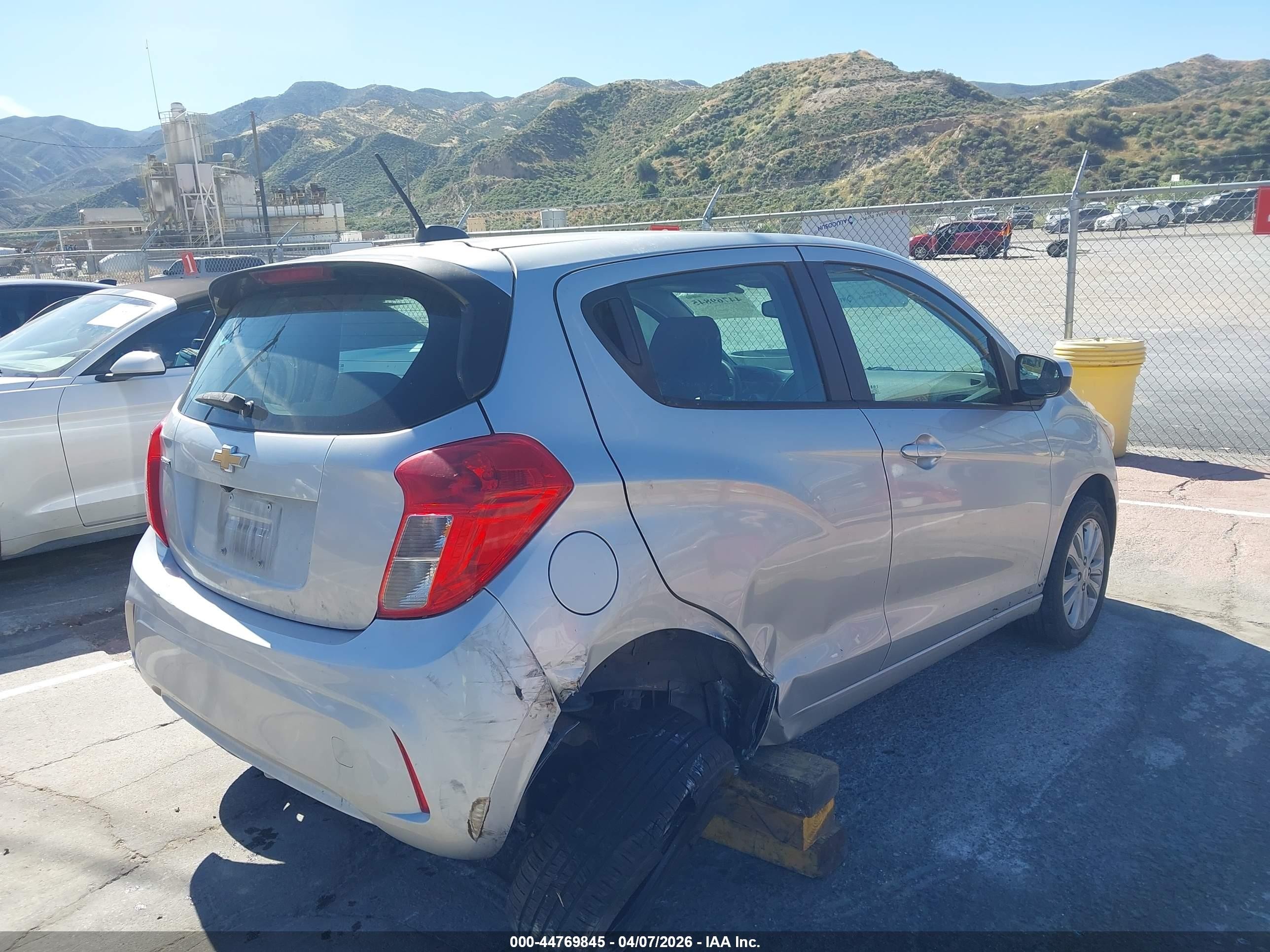 2017 Chevrolet Spark 1lt Cvt Gray vin: KL8CD6SA8HC740571