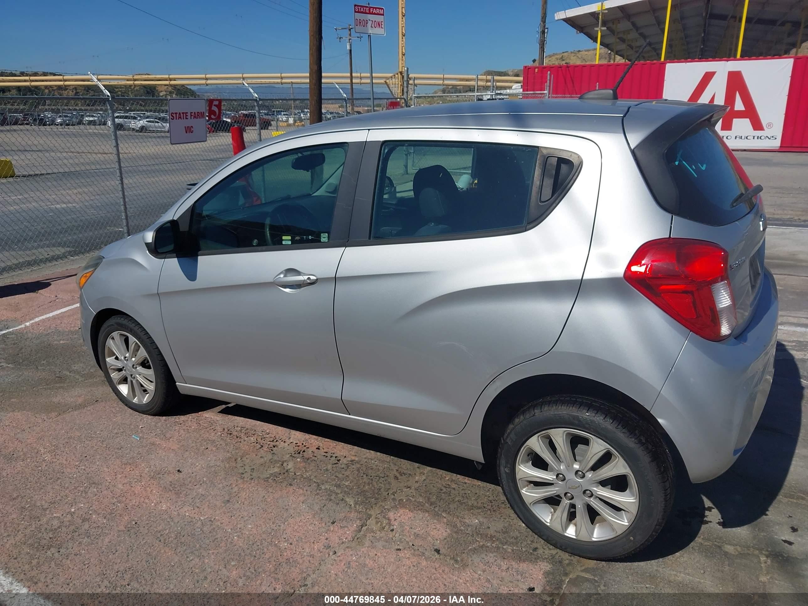 2017 Chevrolet Spark 1lt Cvt Gray vin: KL8CD6SA8HC740571