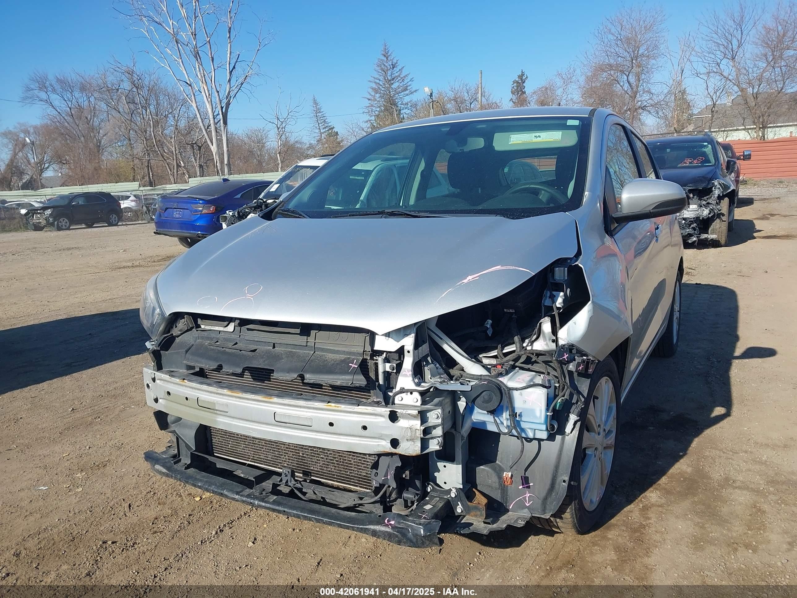 2018 Chevrolet Spark 1lt Cvt Silver vin: KL8CD6SAXJC439189