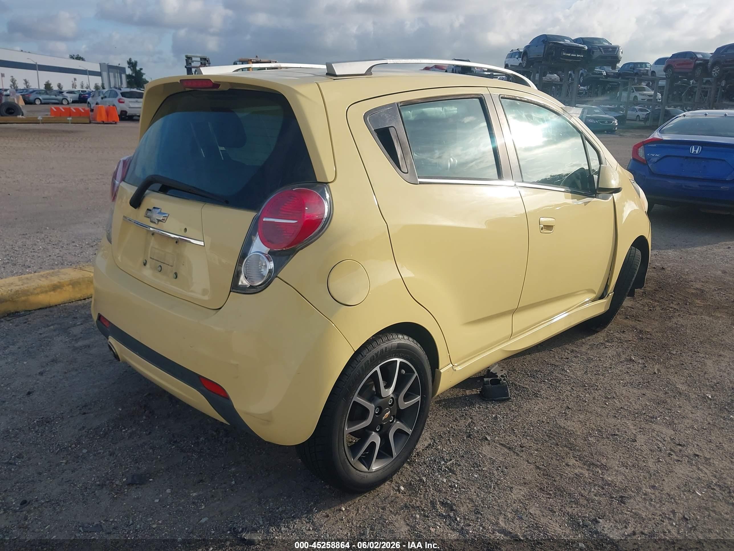 2013 Chevrolet Spark 2lt Auto Yellow vin: KL8CF6S98DC608078