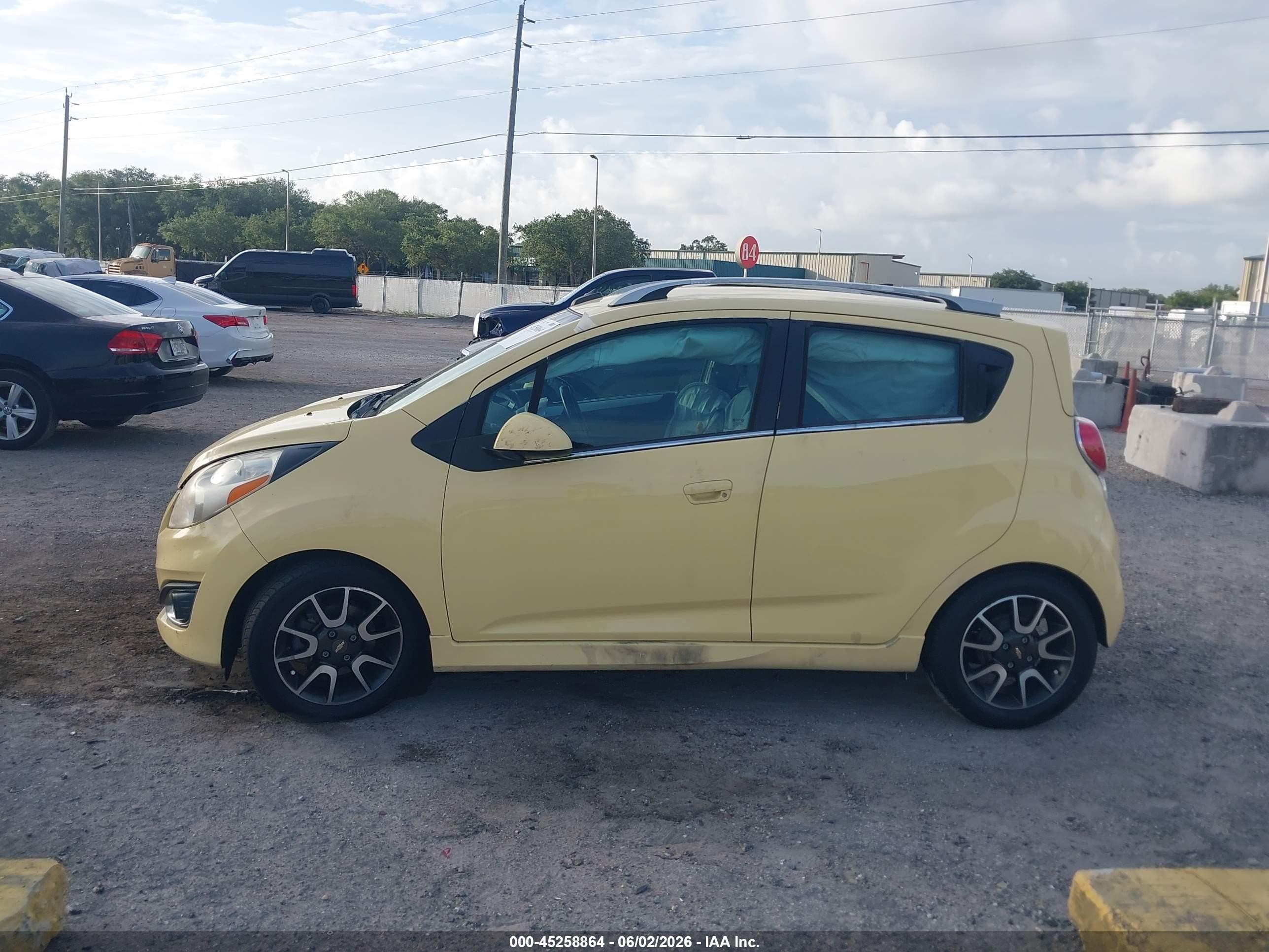 2013 Chevrolet Spark 2lt Auto Yellow vin: KL8CF6S98DC608078