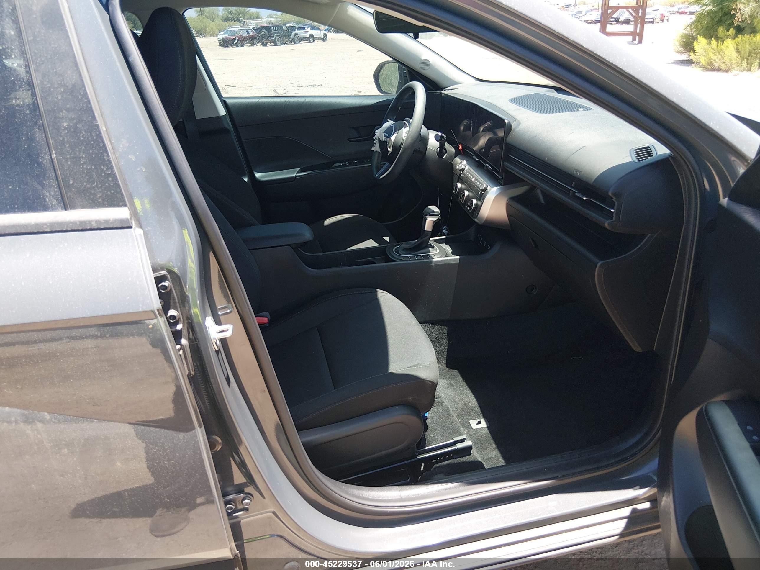 2026 Hyundai Kona Se Gray vin: KM8HA3AB2TU382669