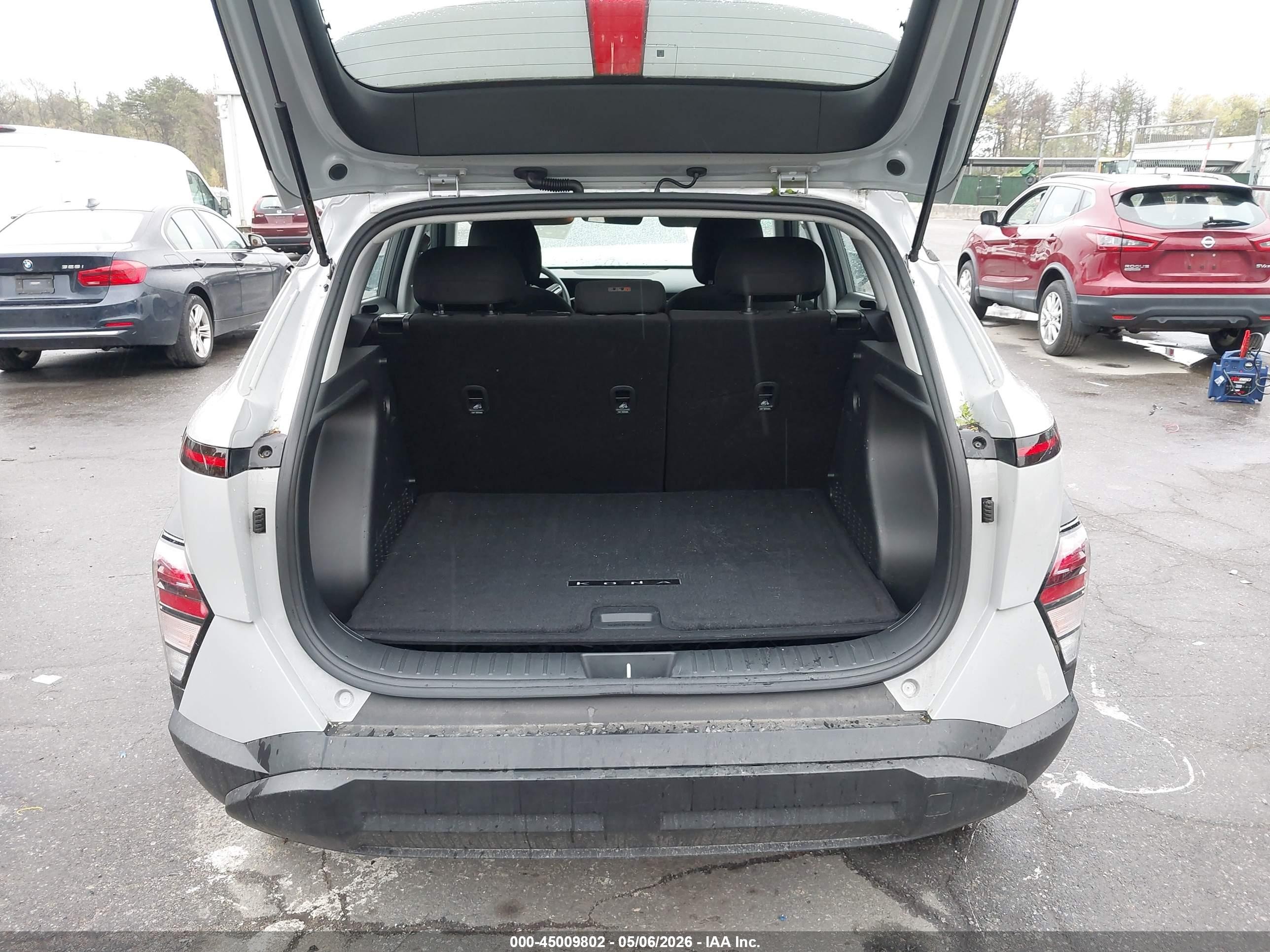 2025 Hyundai Kona Se Gray vin: KM8HACABXSU230086