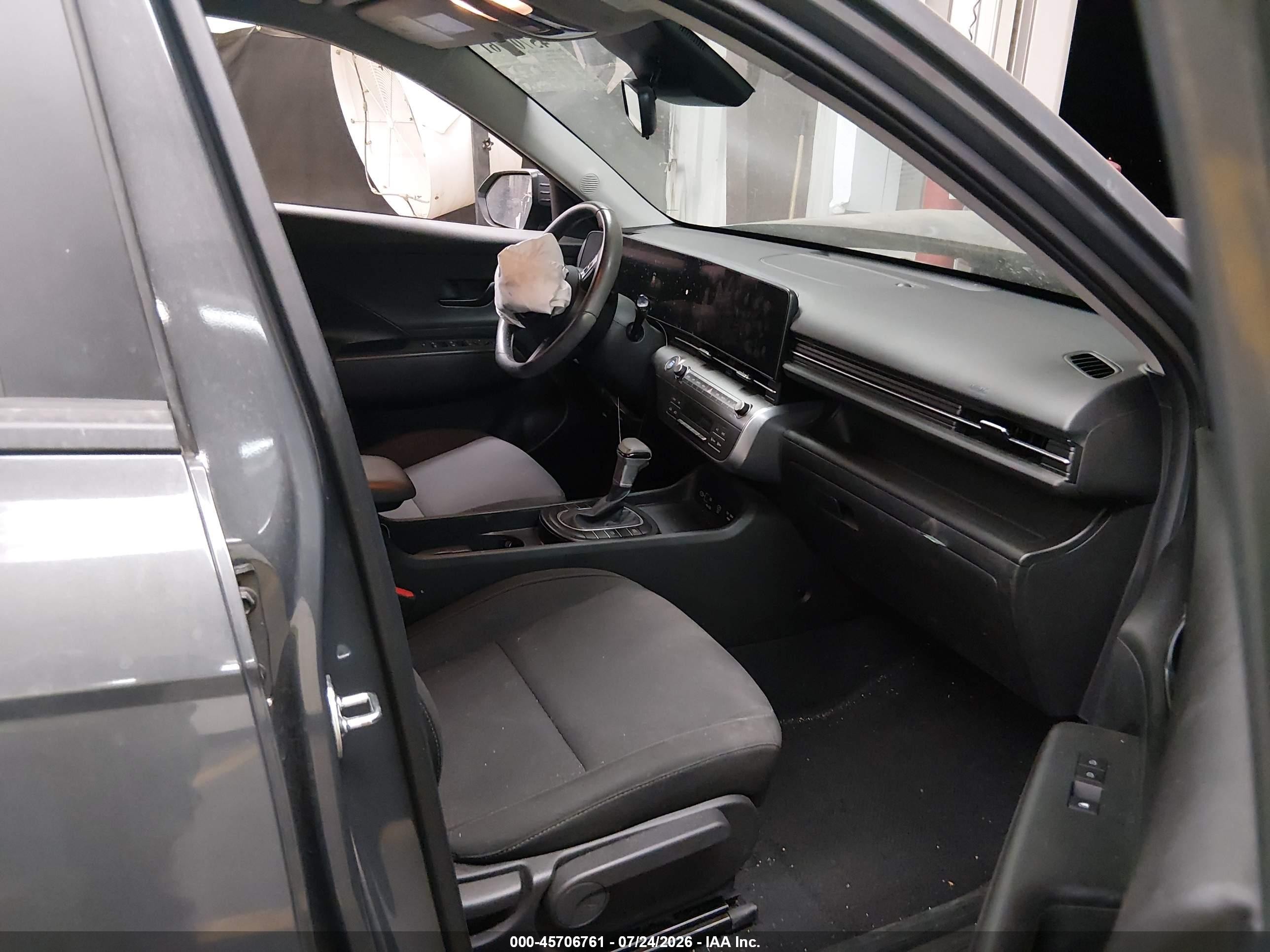 2024 Hyundai Kona Sel Gray vin: KM8HB3AB8RU169800
