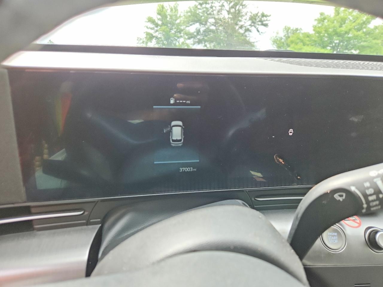 2024 Hyundai Kona Yellow vin: KM8HBCAB1RU159853