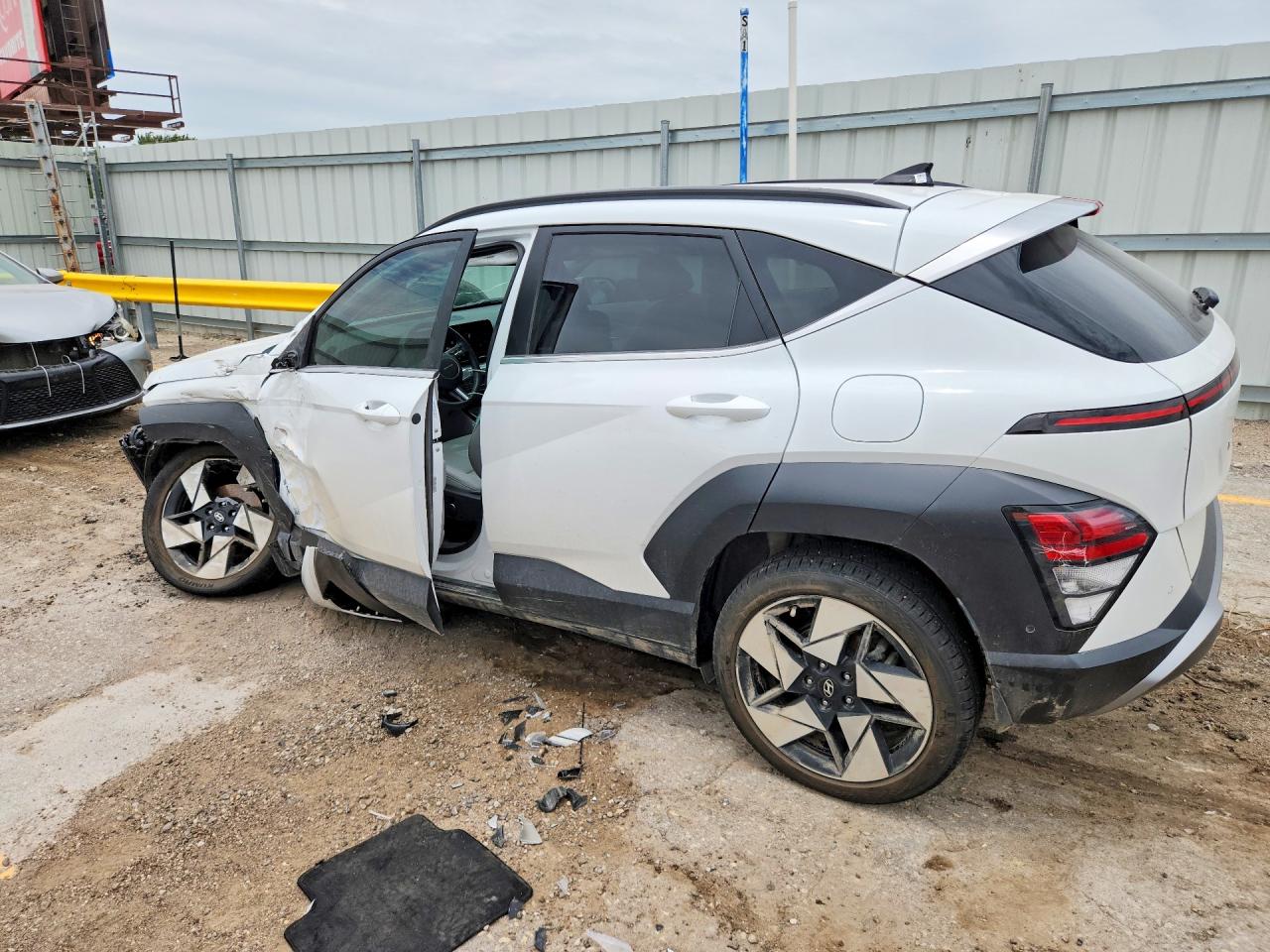2026 Hyundai Kona Limited White vin: KM8HECA35TU385160