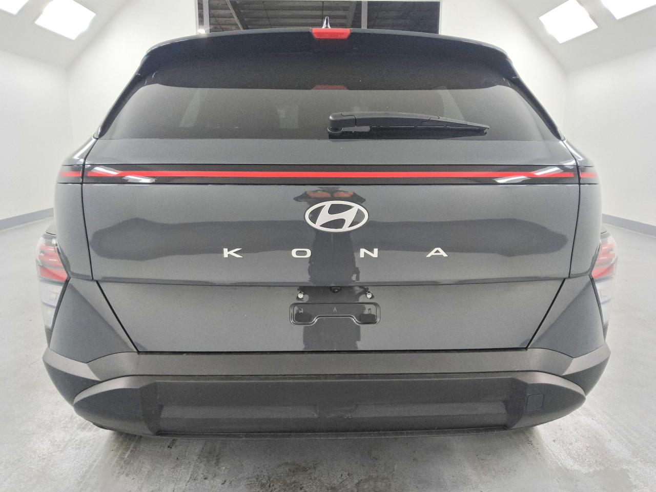 2026 Hyundai Kona Sel Sport Gray vin: KM8HF3AB1TU447383