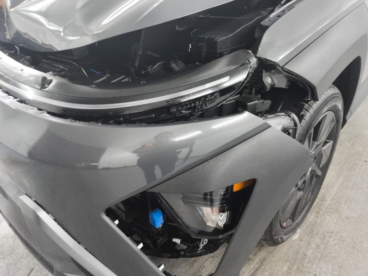 2026 Hyundai Kona Sel Sport Gray vin: KM8HF3AB1TU447383 Damage: Left Head Lamp, Broken, Replacement Required
