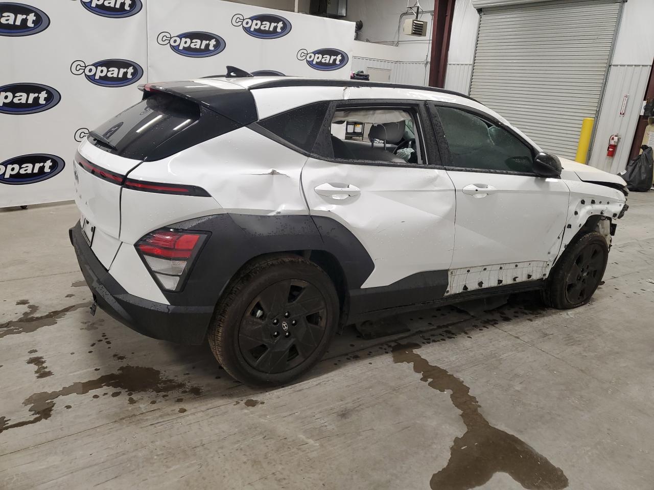 2026 Hyundai Kona Sel Sport Белый vin: KM8HF3AB8TU358054 Damage: Right Rear Window, Broken, Replacement Required