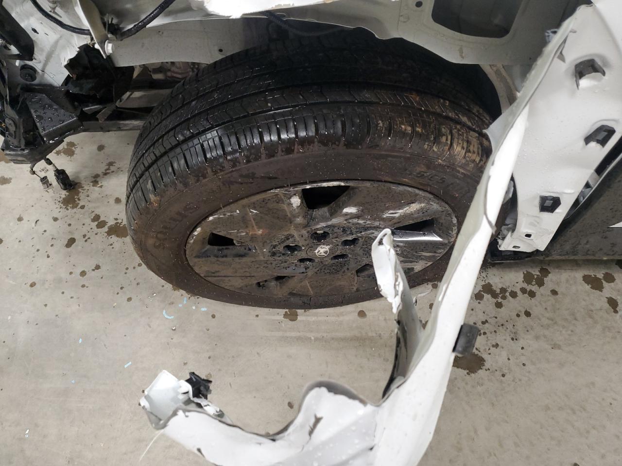 2026 Hyundai Kona Sel Sport Белый vin: KM8HF3AB8TU358054 Damage: Left Front Wheel, Curb Rash, > 12 Inches