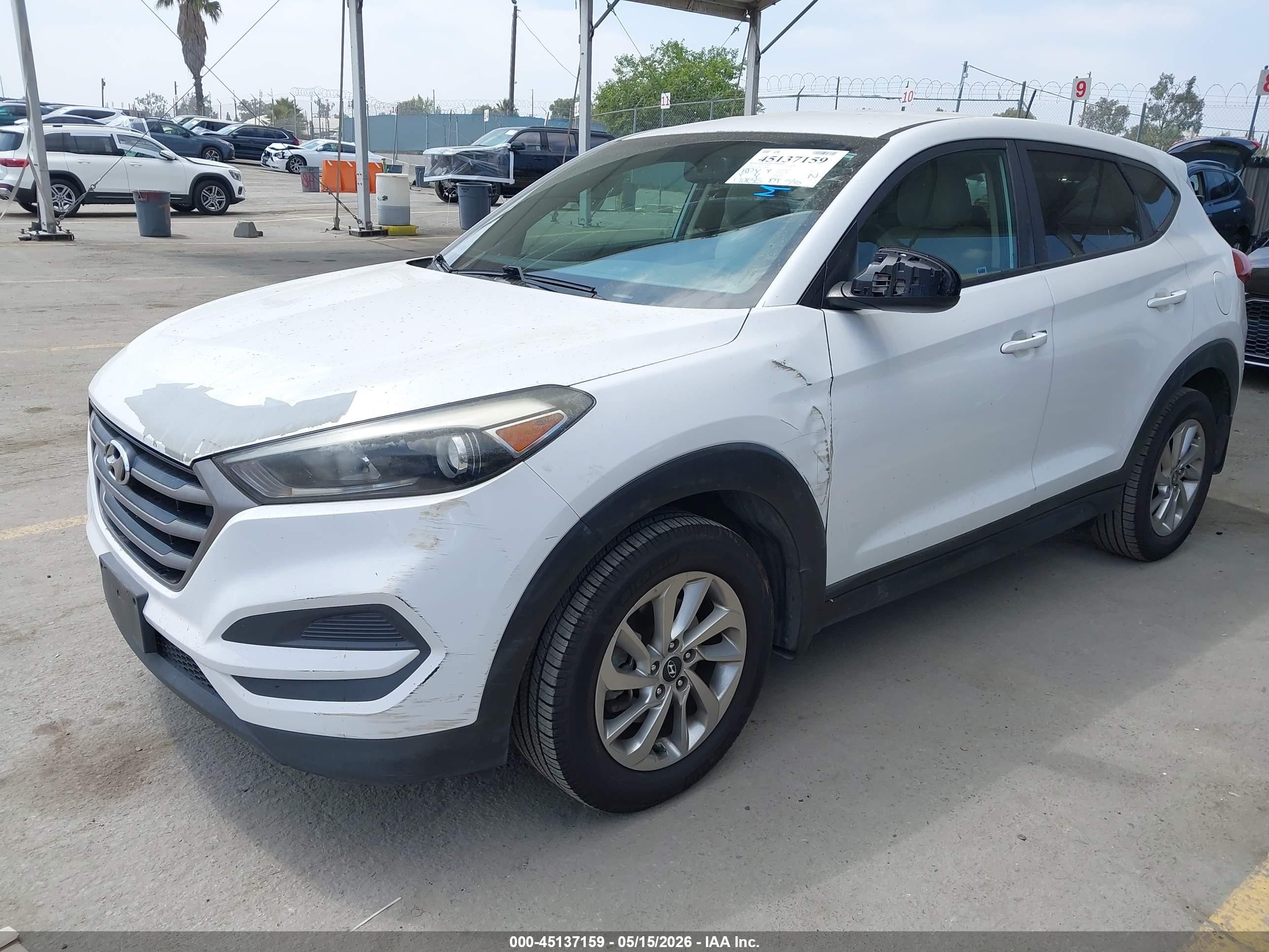 2016 Hyundai Tucson Se White vin: KM8J23A40GU248006