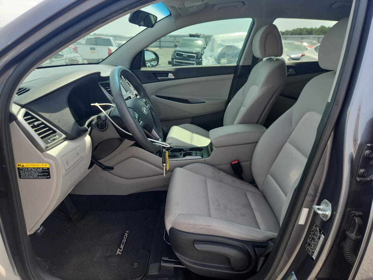 2018 Hyundai Tucson Se Gray vin: KM8J23A40JU619687