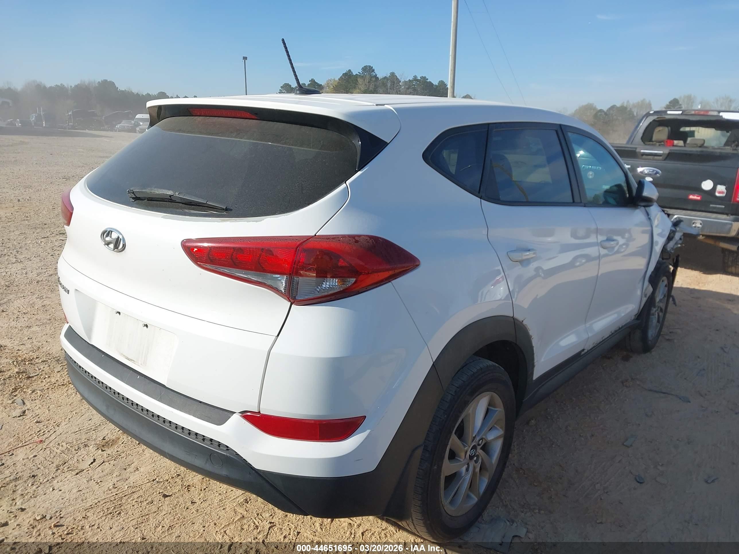 2016 Hyundai Tucson Se Белый vin: KM8J23A41GU114945