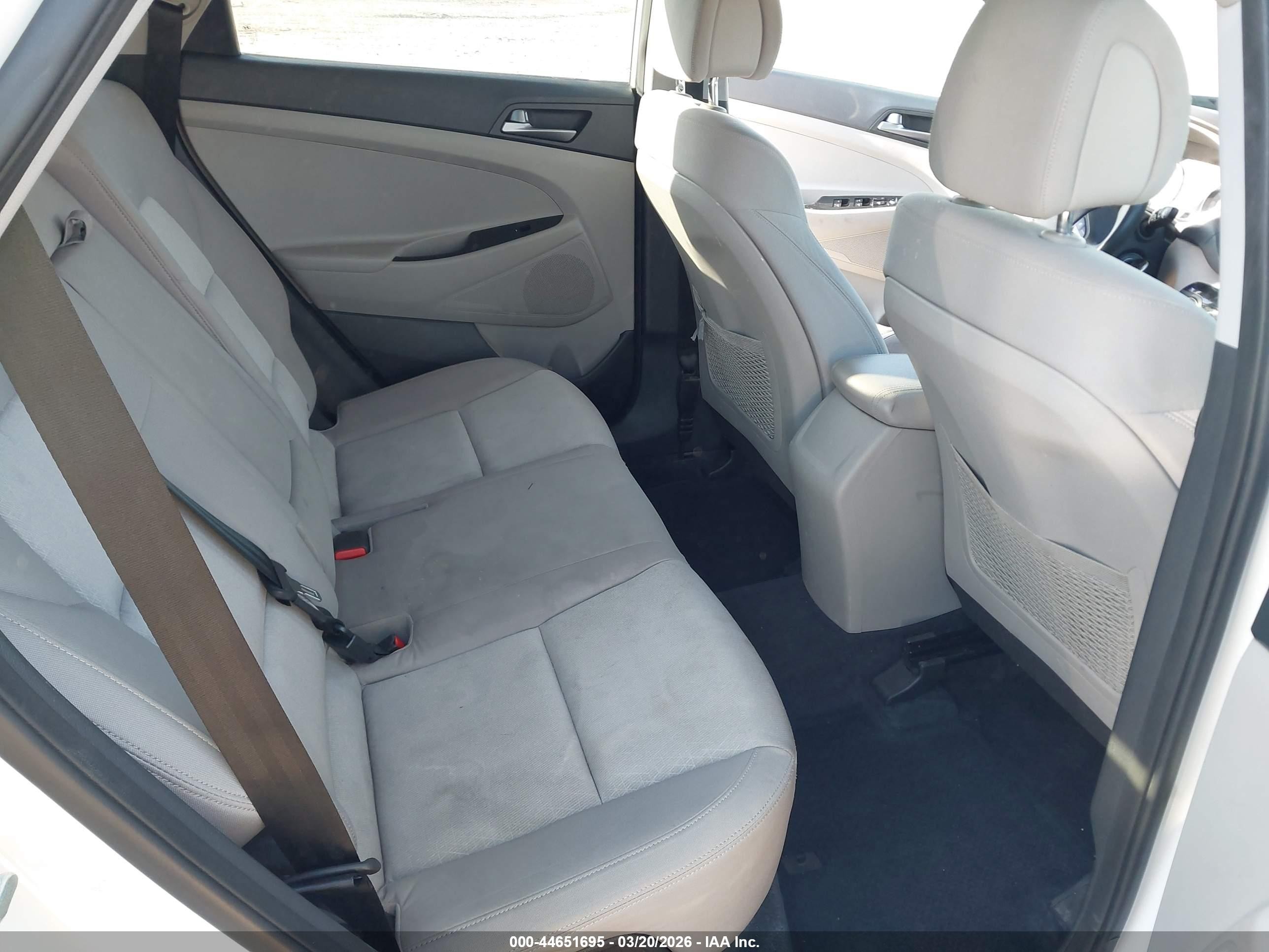 2016 Hyundai Tucson Se Белый vin: KM8J23A41GU114945