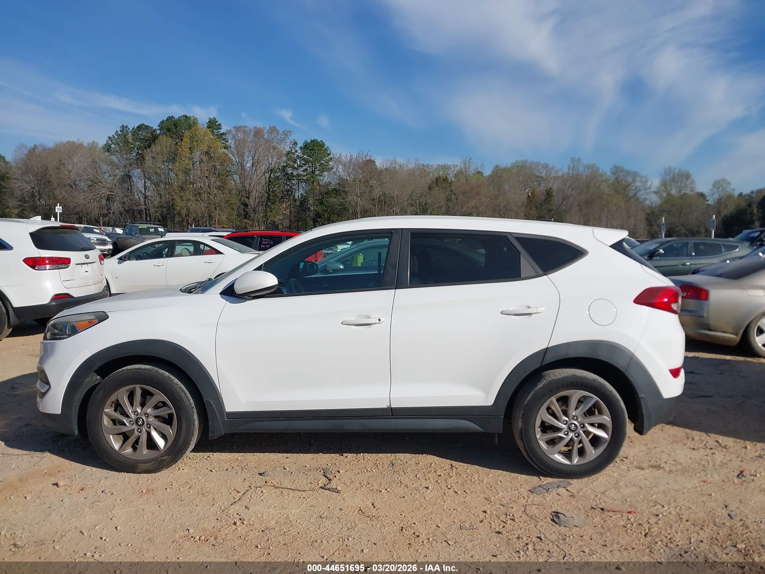 2016 Hyundai Tucson Se Белый vin: KM8J23A41GU114945