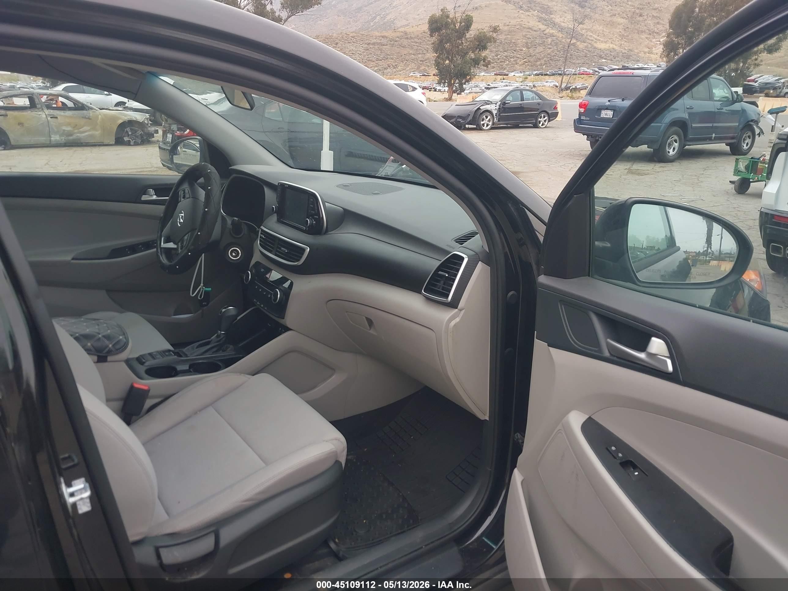 2020 Hyundai Tucson Se Black vin: KM8J23A41LU158387