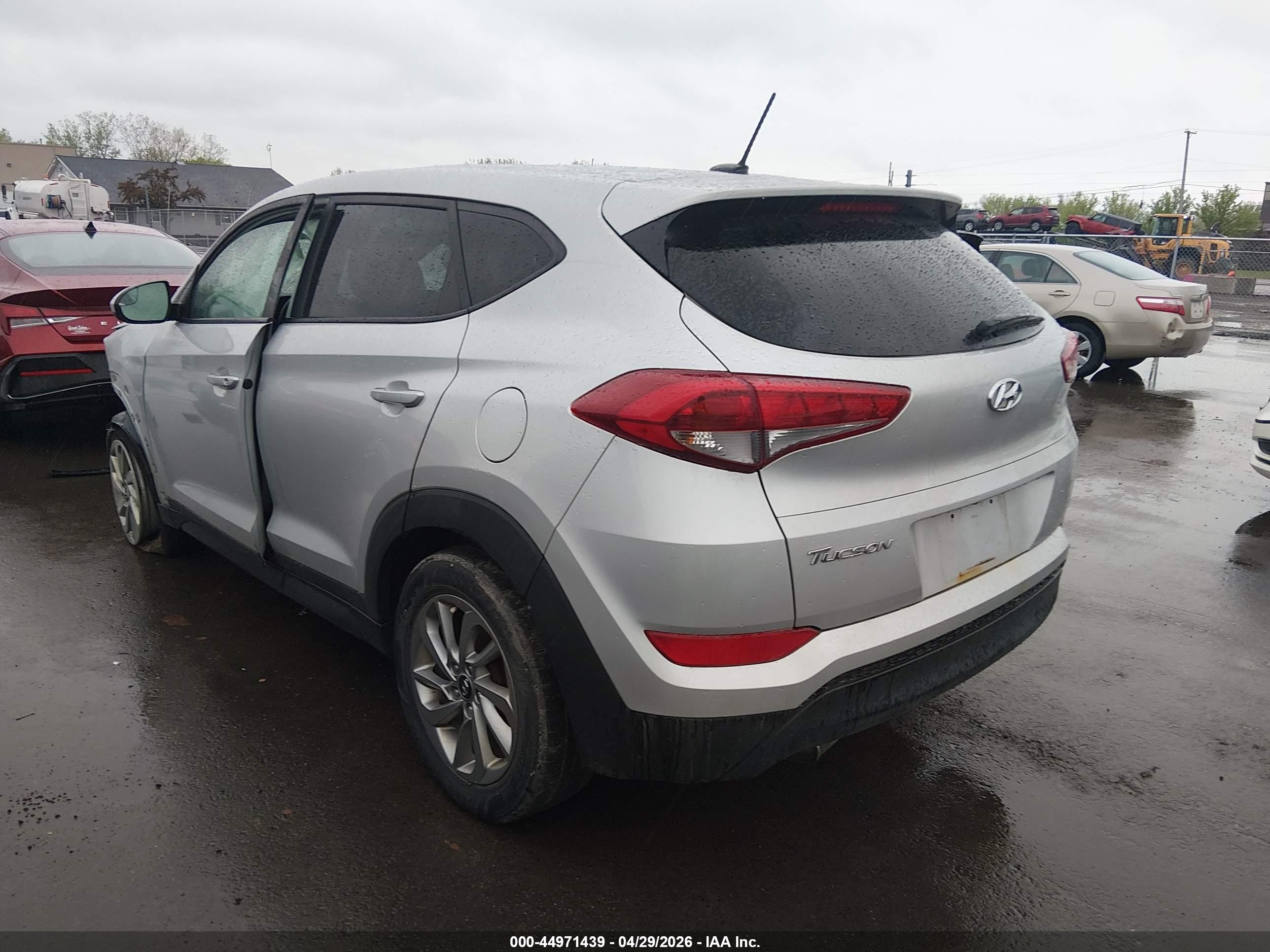 2016 Hyundai Tucson Se Silver vin: KM8J23A42GU152135