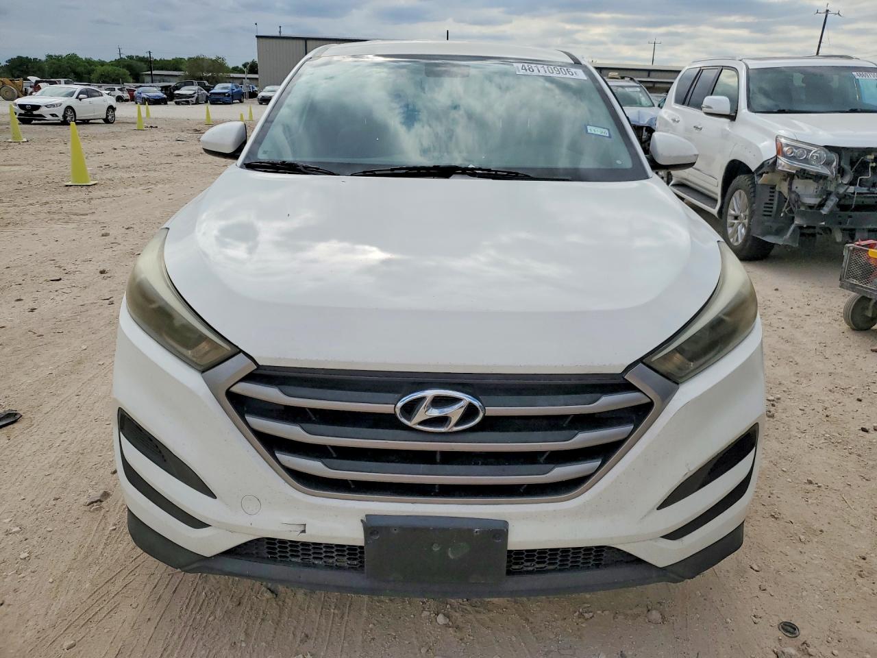2017 Hyundai Tucson Se White vin: KM8J23A45HU340424