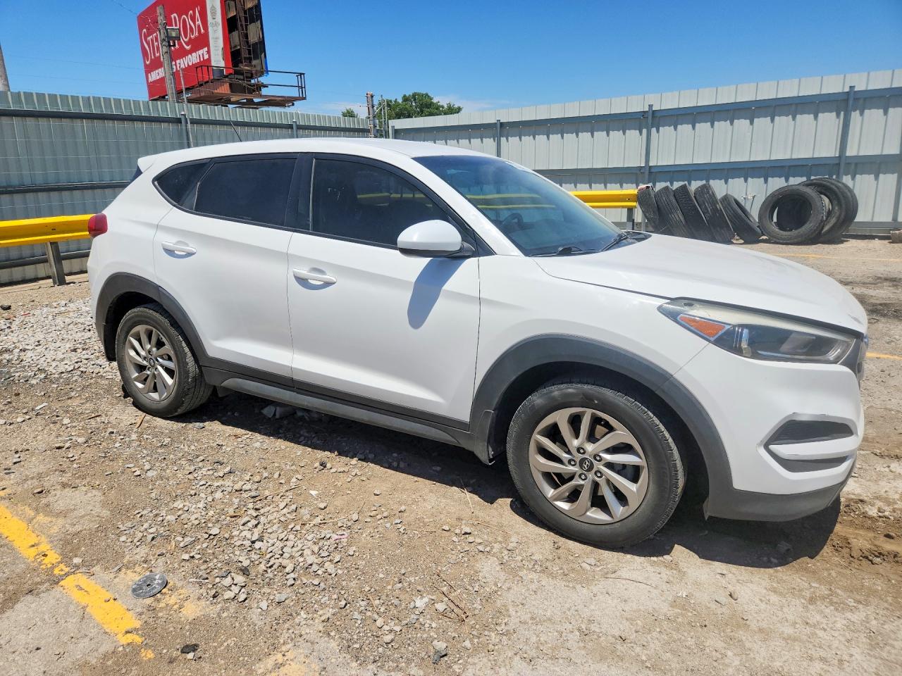 2016 Hyundai Tucson Se White vin: KM8J23A46GU024786