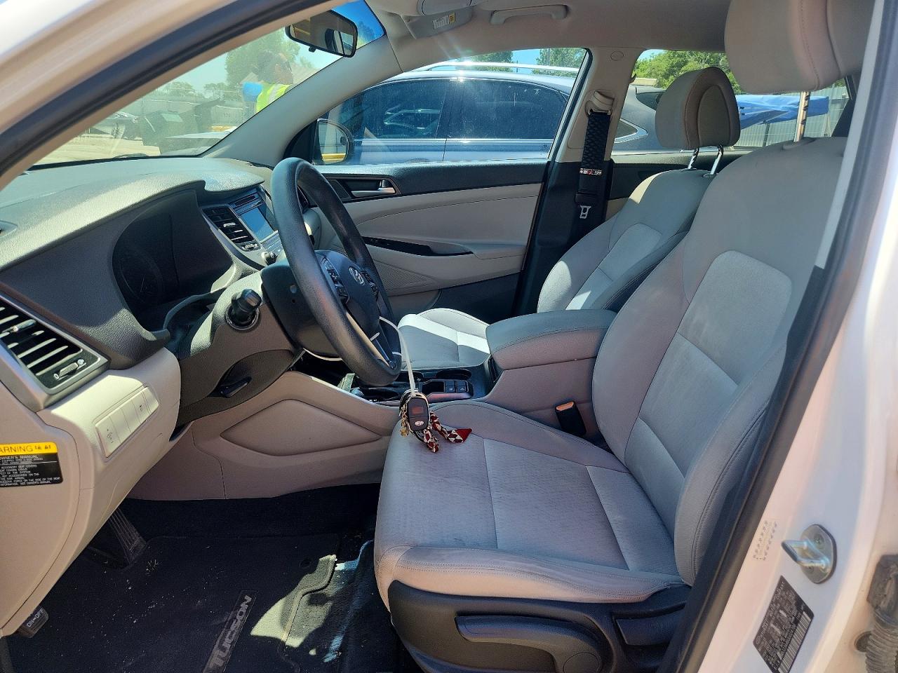 2016 Hyundai Tucson Se White vin: KM8J23A46GU024786